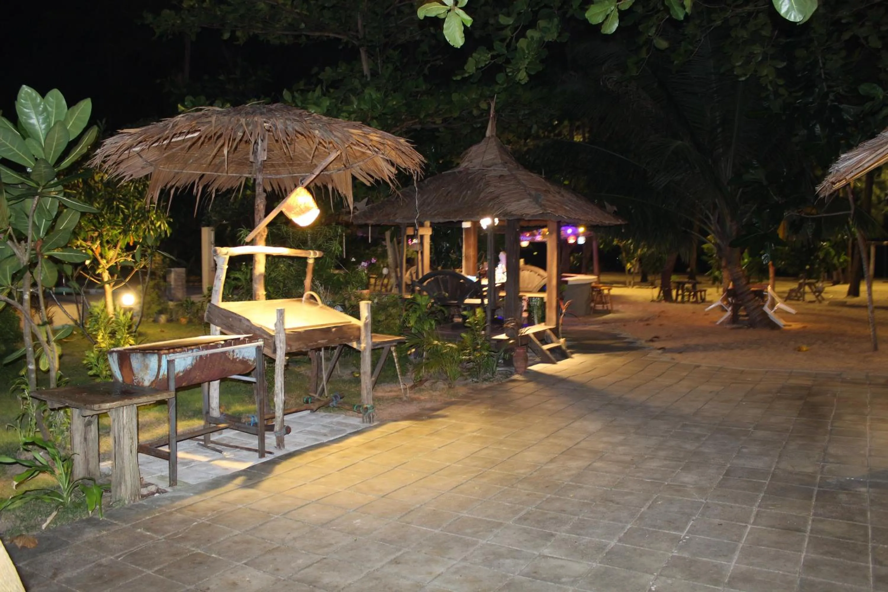 BBQ facilities in Cousin Koh Kho Khao Beach