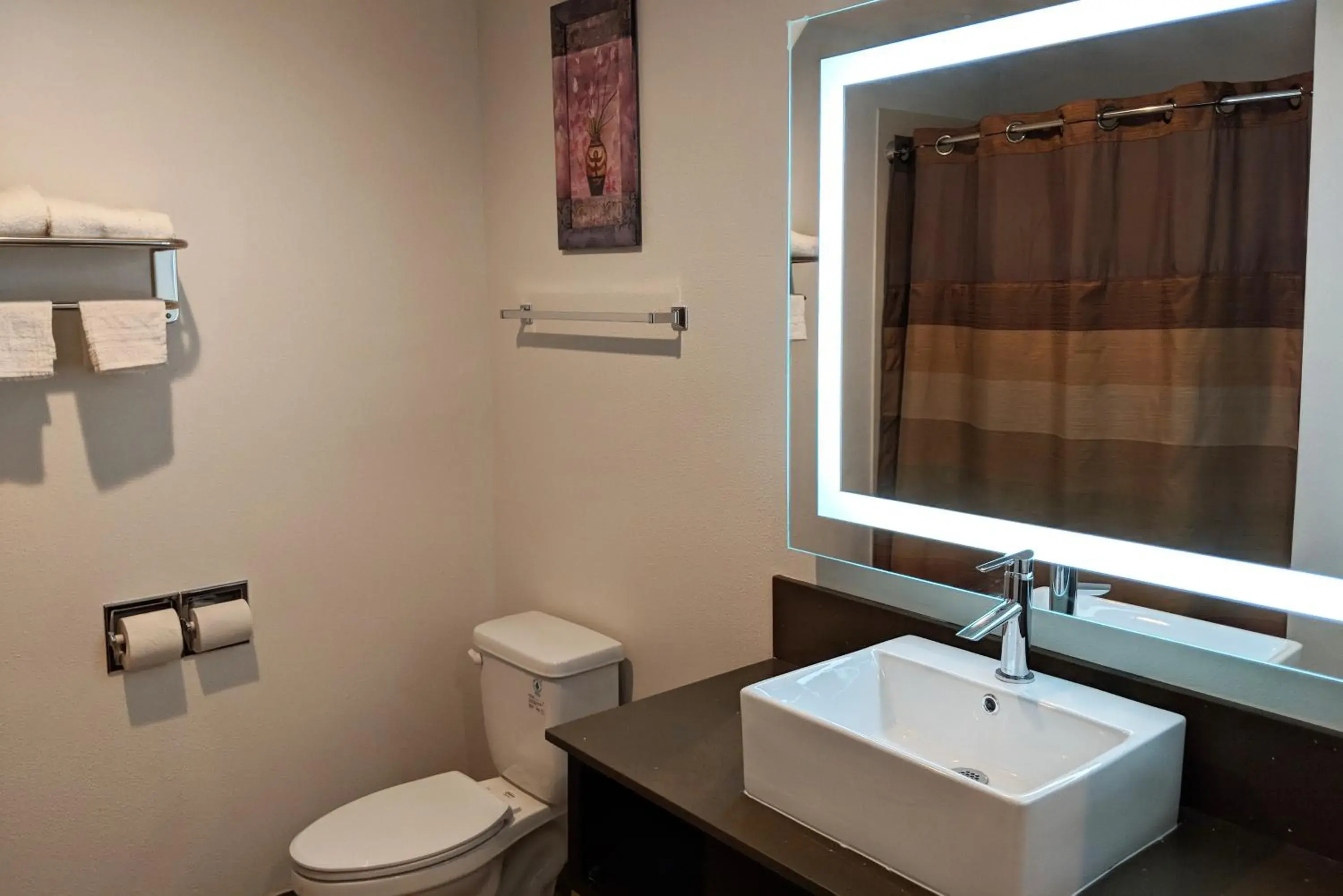 Deluxe King Room in Epic Hotel Deluxe King Room in Epic Hotel