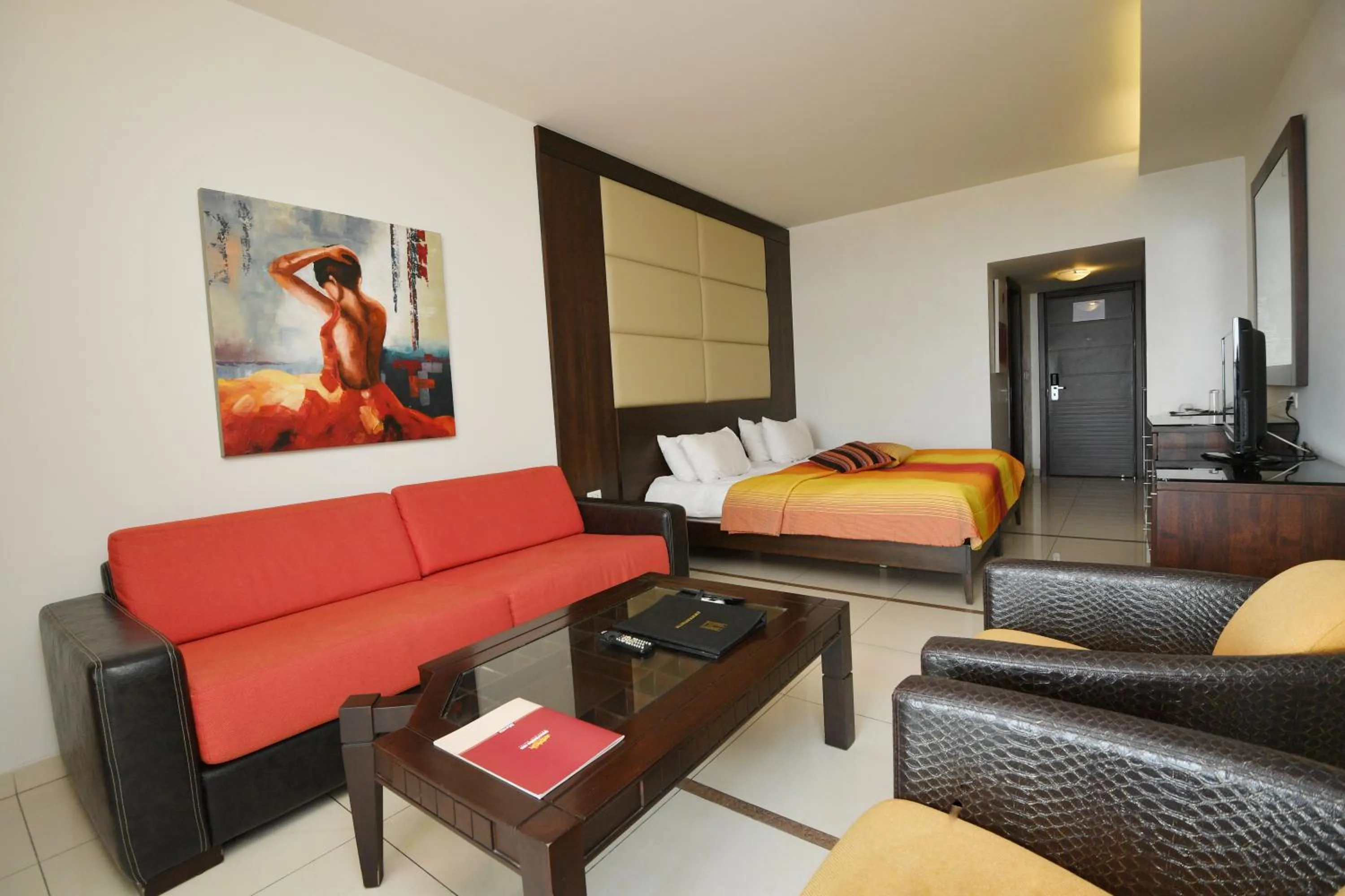 Seating area in Hollywood Inn Boutique Hotel