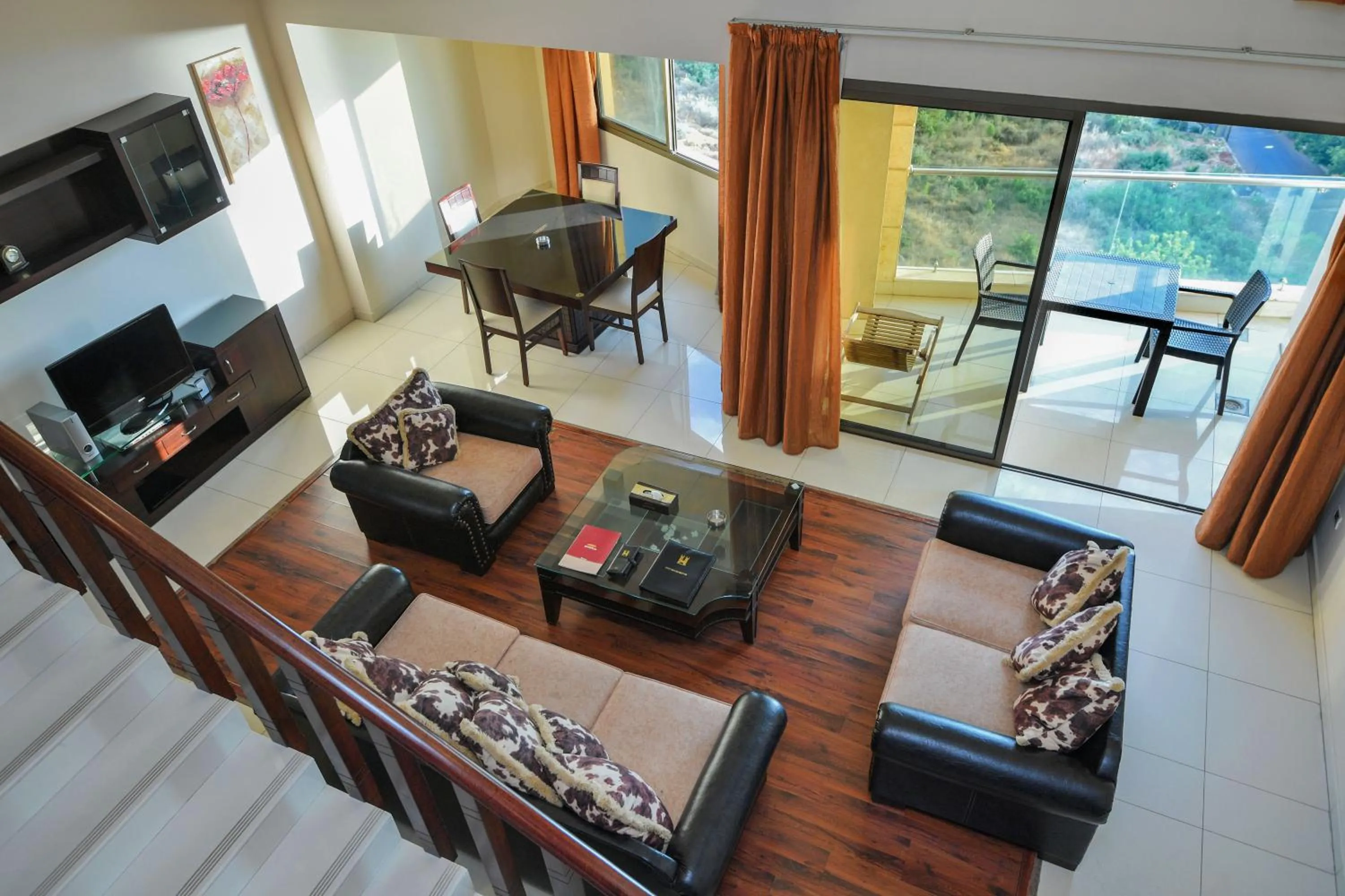 Seating area in Hollywood Inn Boutique Hotel