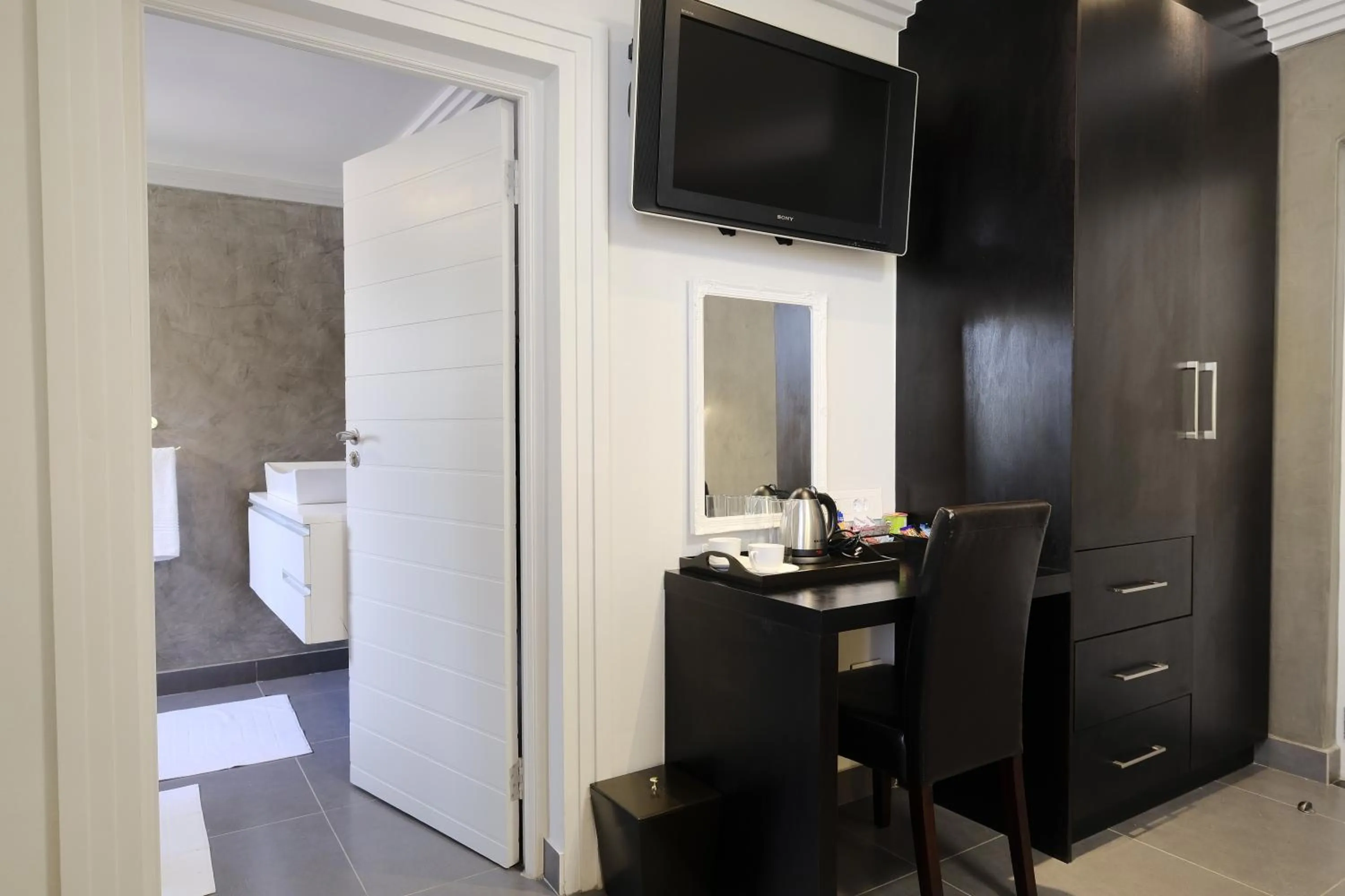 Coffee/tea facilities in Villa Moyal