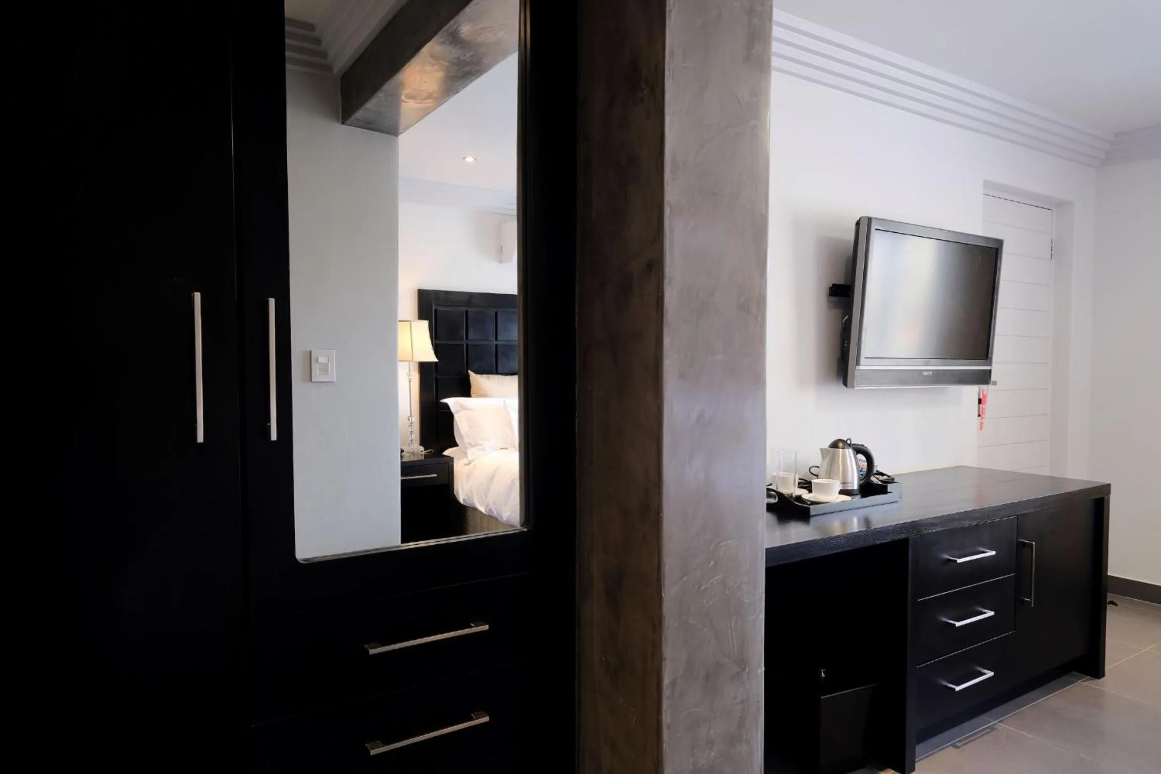 TV and multimedia in Villa Moyal