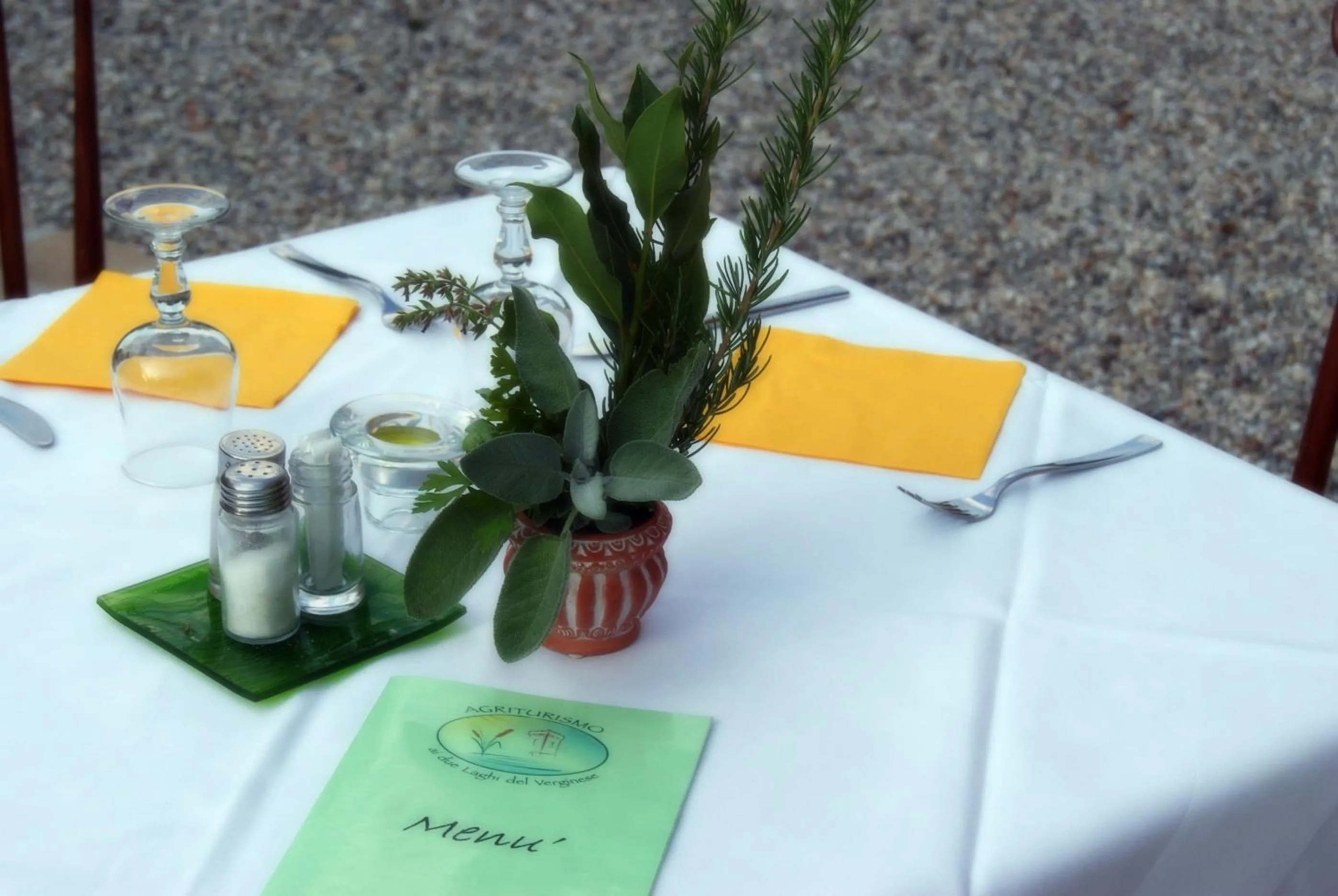 Restaurant/places to eat in Agriturismo Ai Due Laghi