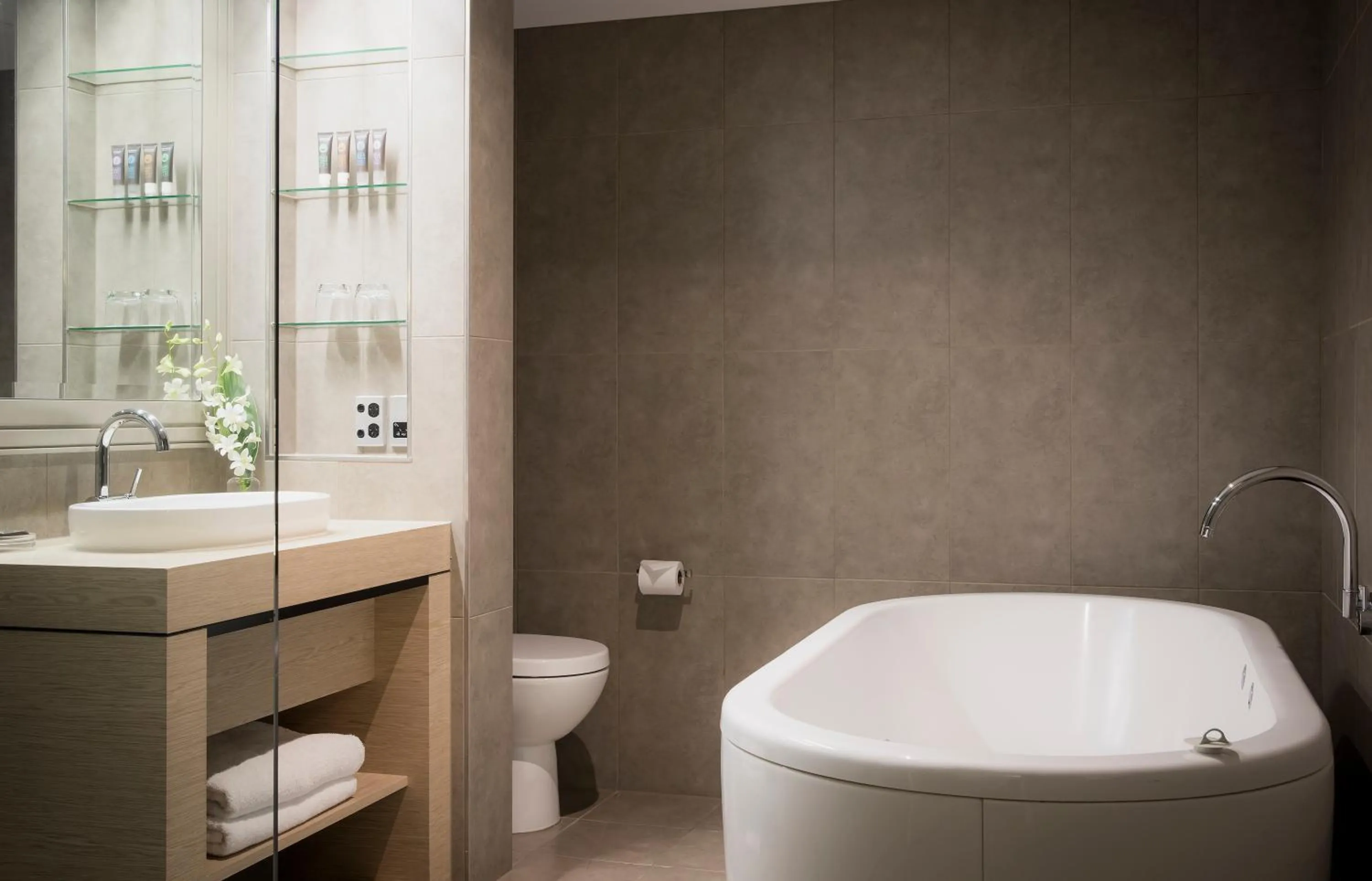 Toilet in Novotel Melbourne On Collins