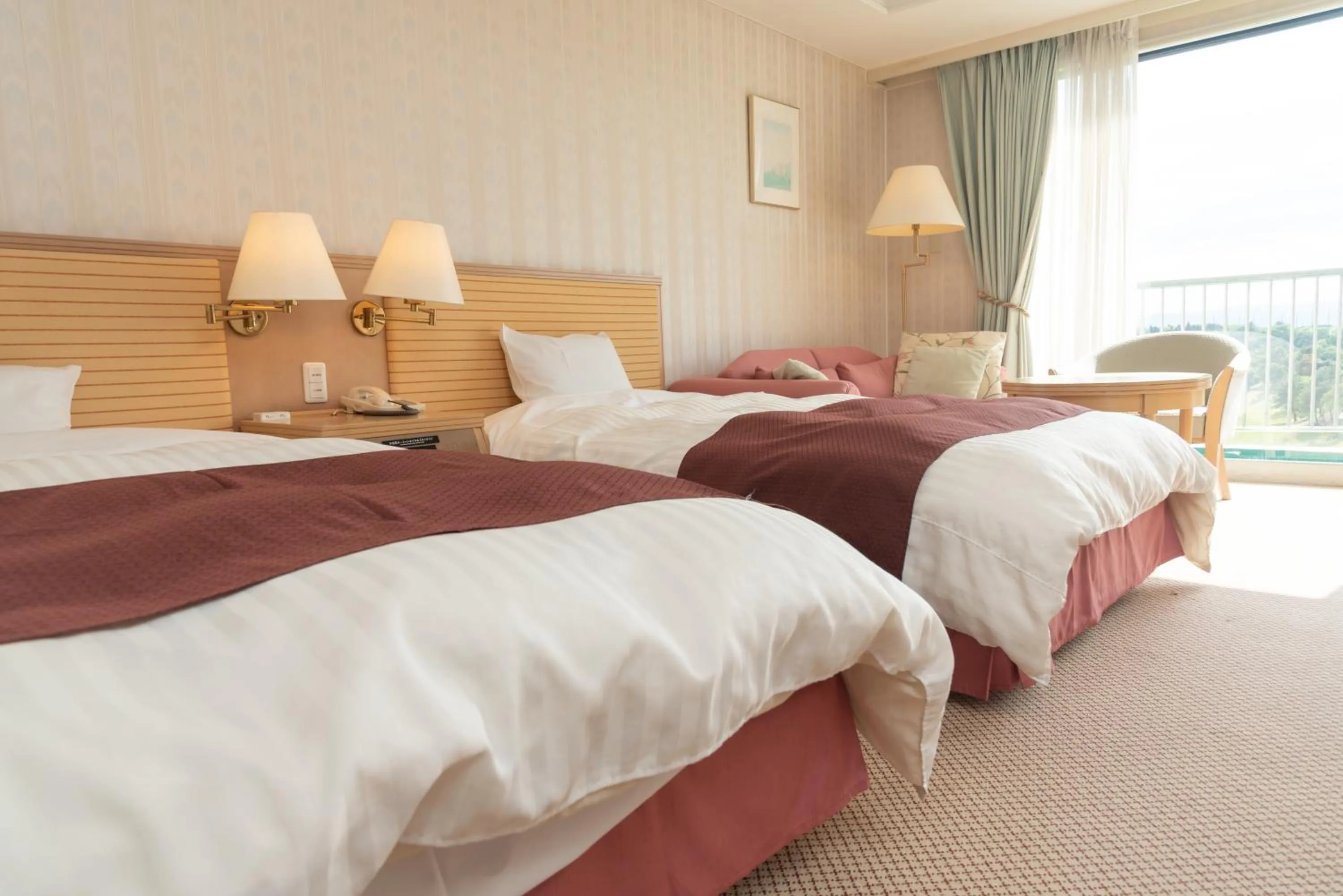 Bed in Onahama Ocean Hotel & Golf Club