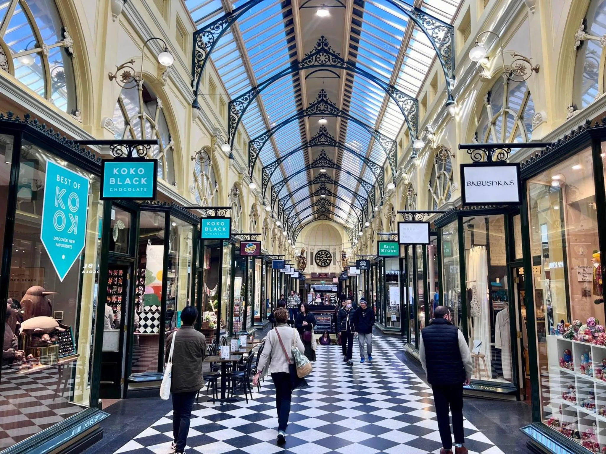 Shopping Area in Mercure Welcome Melbourne