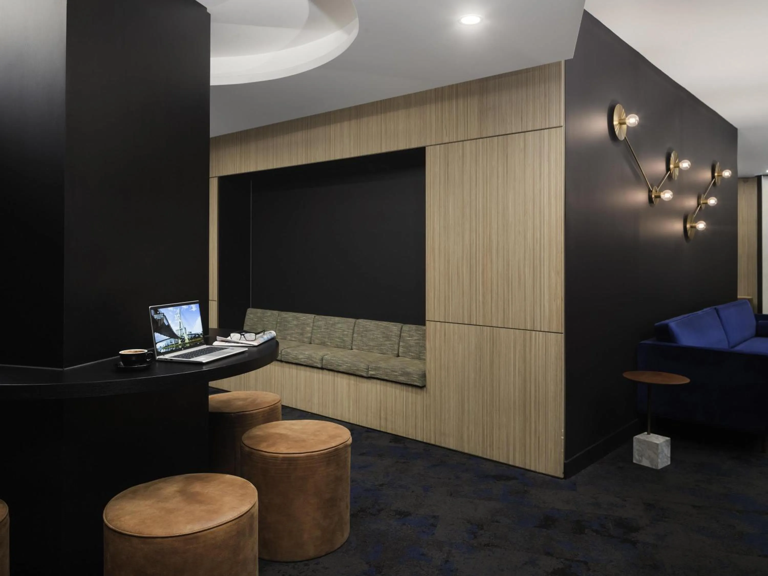 Property building in Mercure Welcome Melbourne