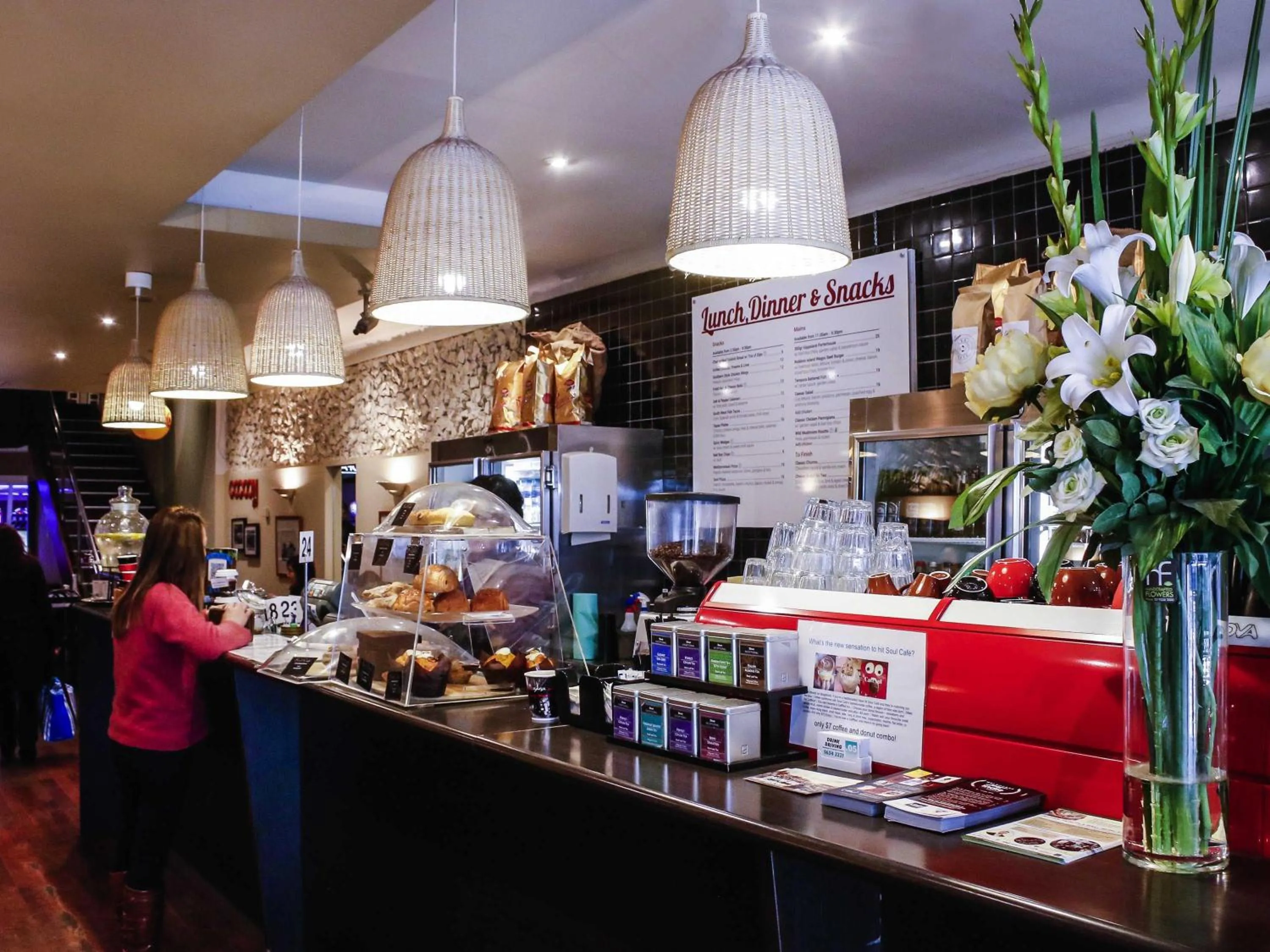 Restaurant/places to eat in Mercure Welcome Melbourne