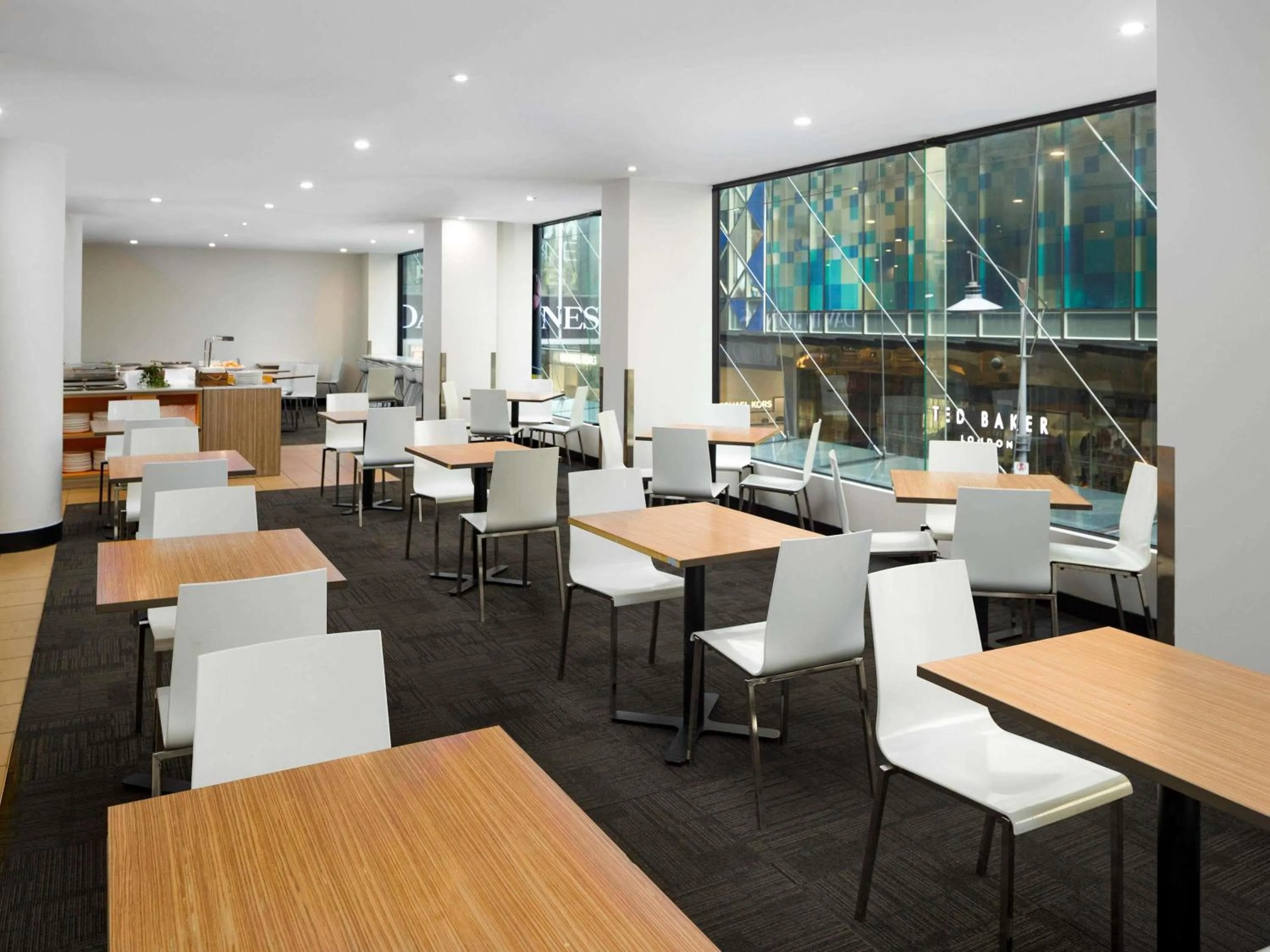Restaurant/places to eat in Mercure Welcome Melbourne