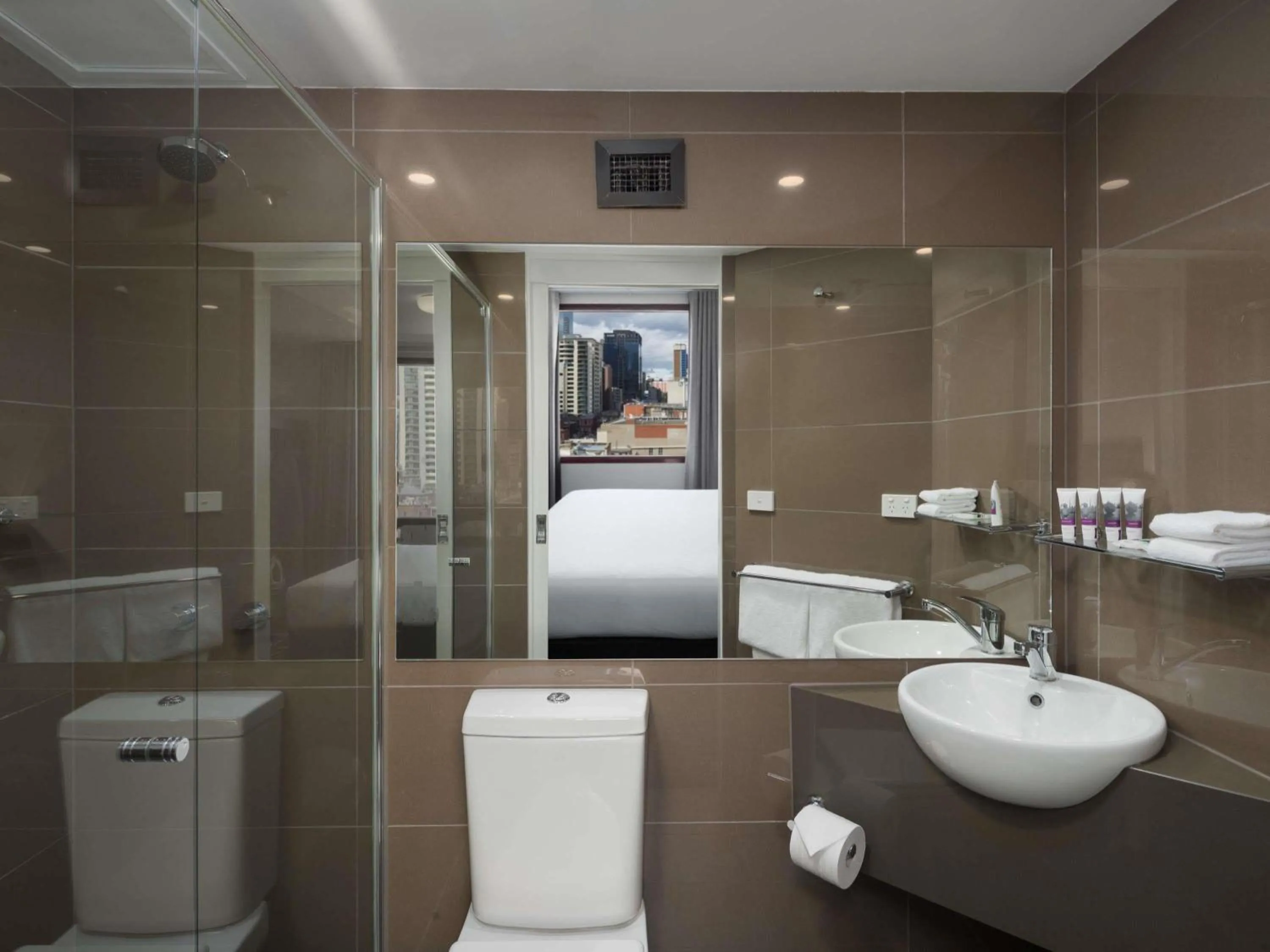 Bedroom in Mercure Welcome Melbourne