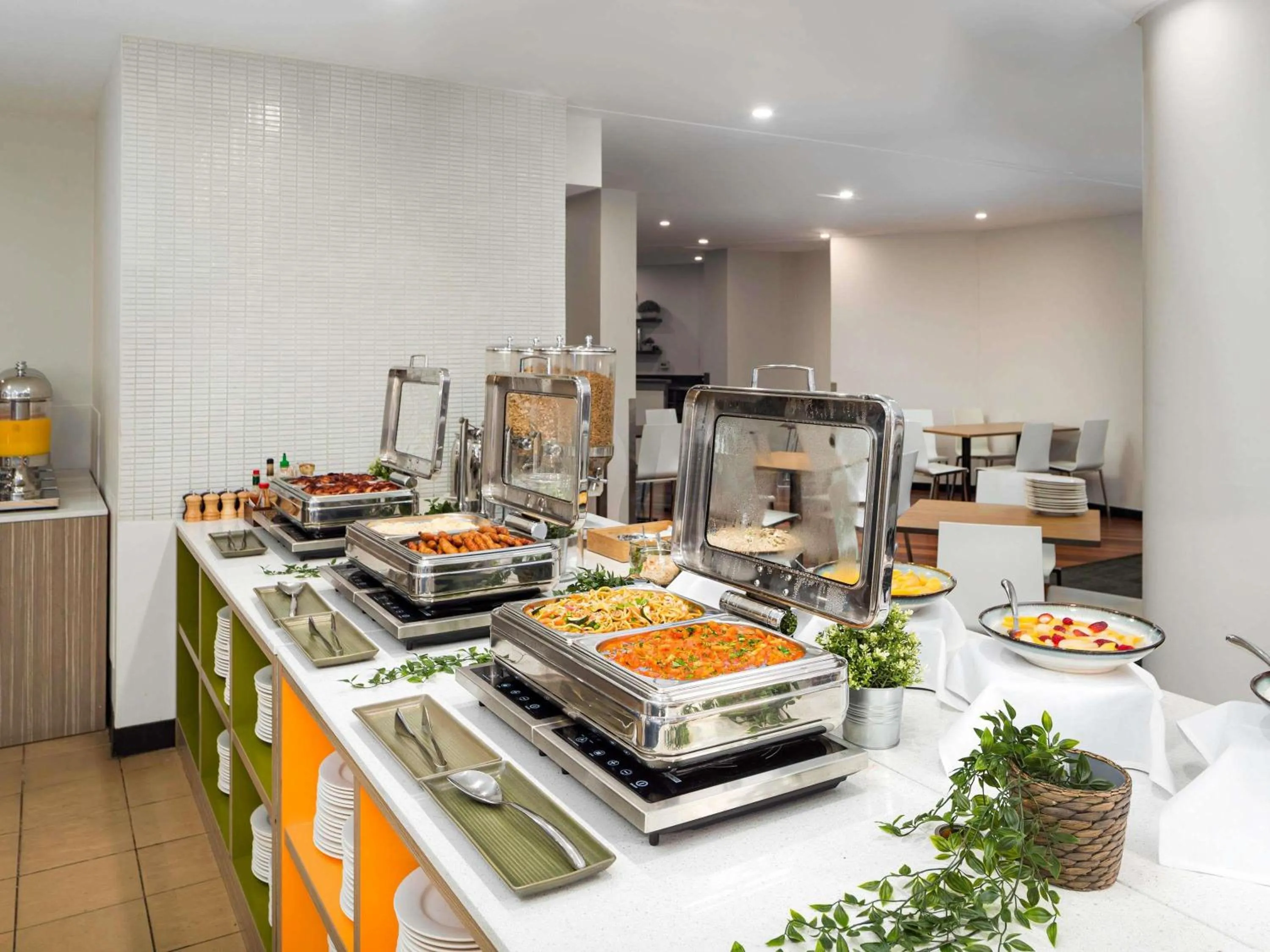 Restaurant/places to eat in Mercure Welcome Melbourne