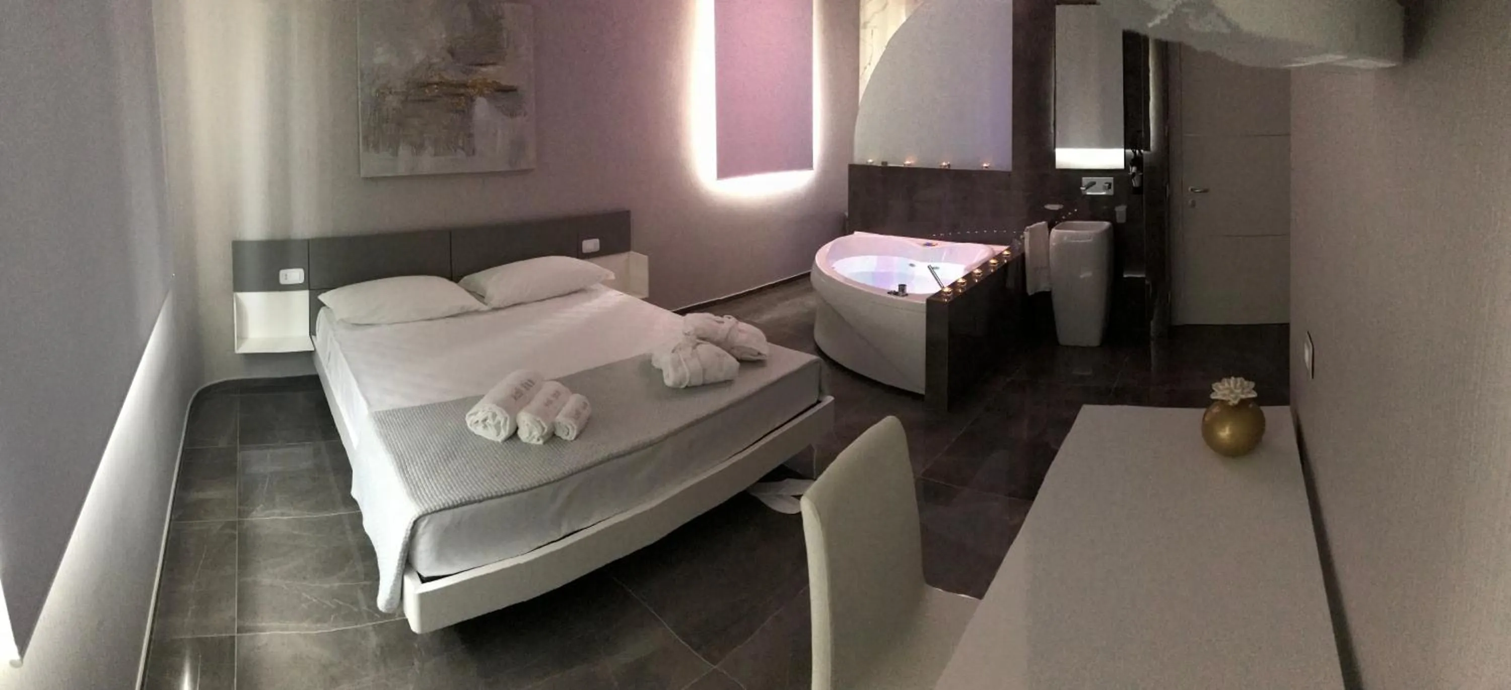 Property building, Bed in Kalì B&B