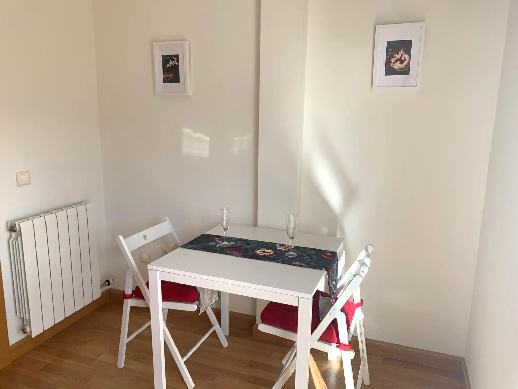 Dining area in Aticos La Aliseda by Valdesierra