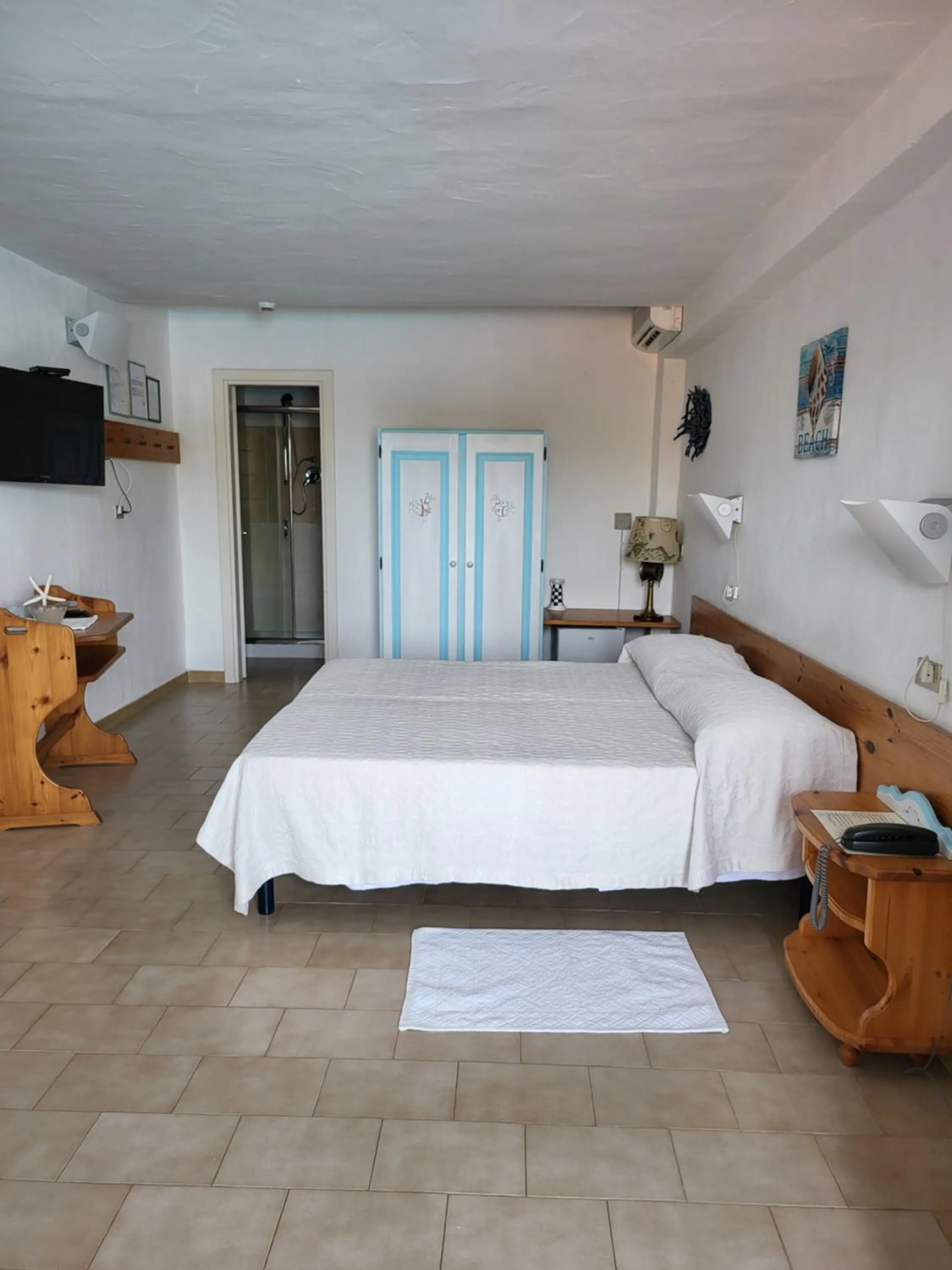 Photo of the whole room, Bed in Hotel Olimpia