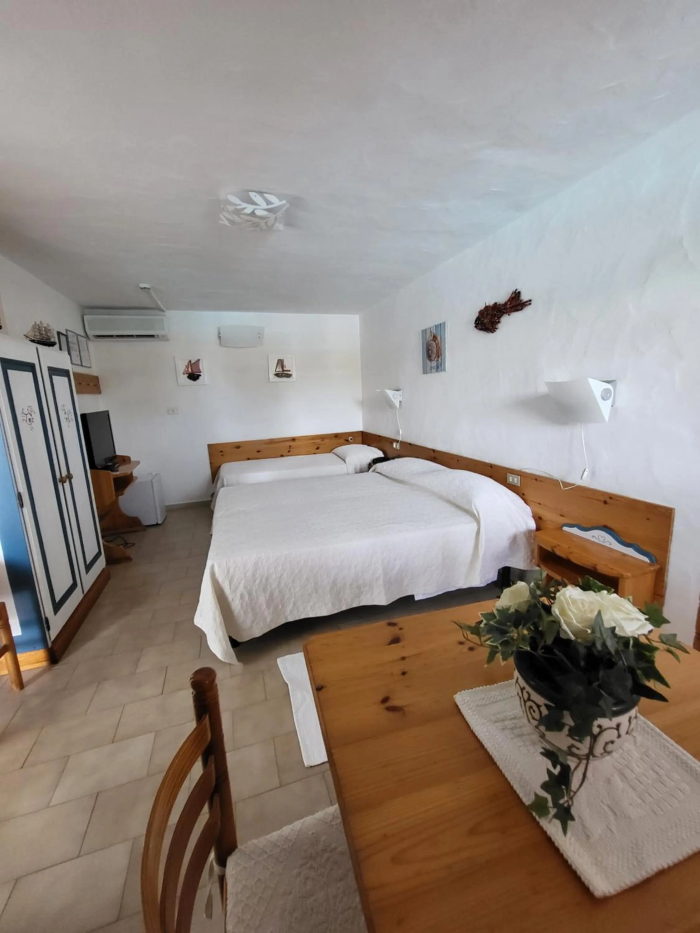 Photo of the whole room, Bed in Hotel Olimpia