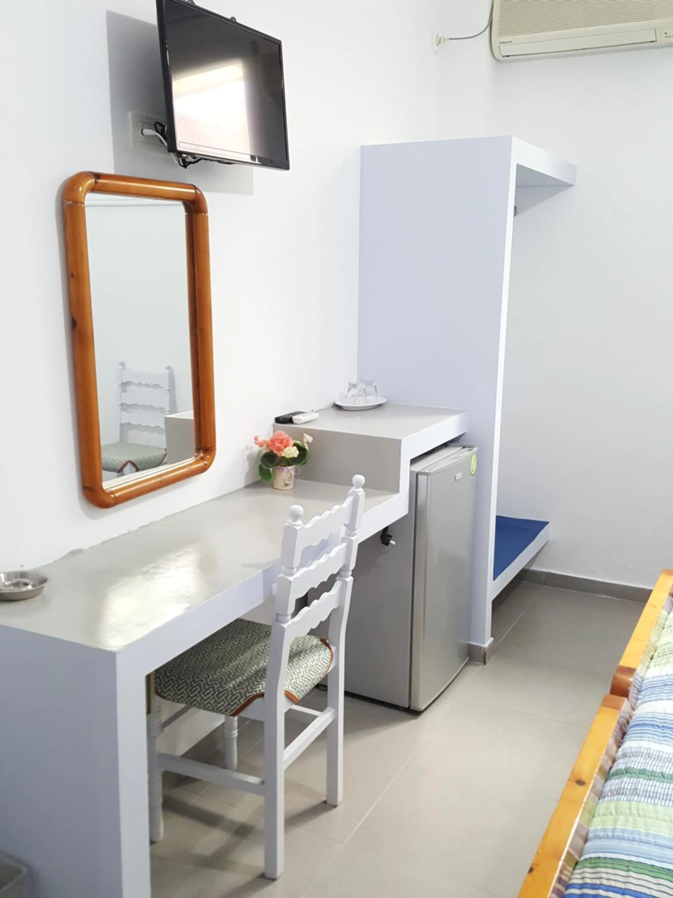 Decorative detail in Akis Hotel