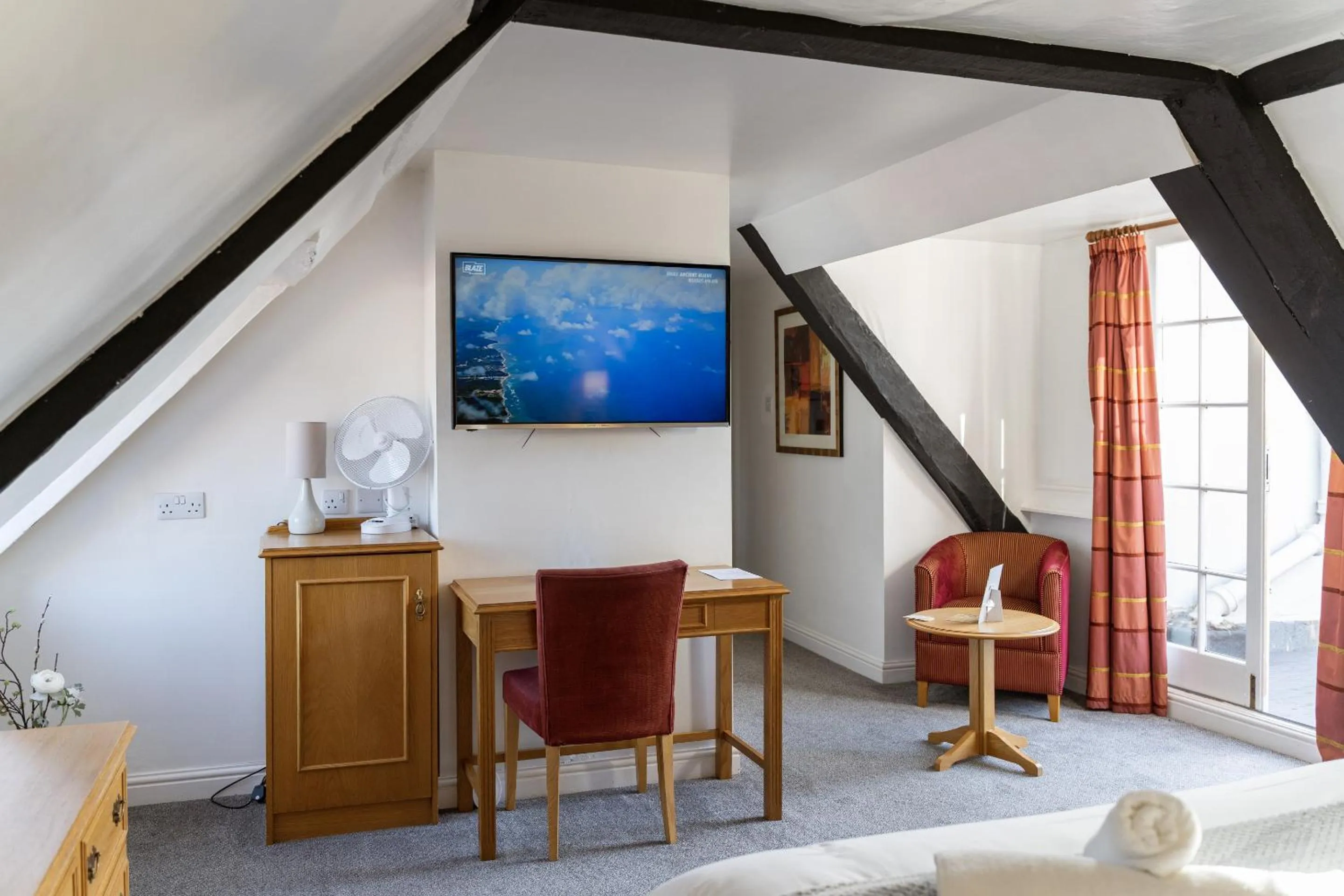 Bedroom in The Red Lion Hotel