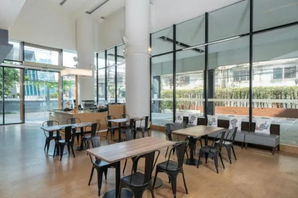 Lobby or reception in VIC 3 Bangkok Hotel