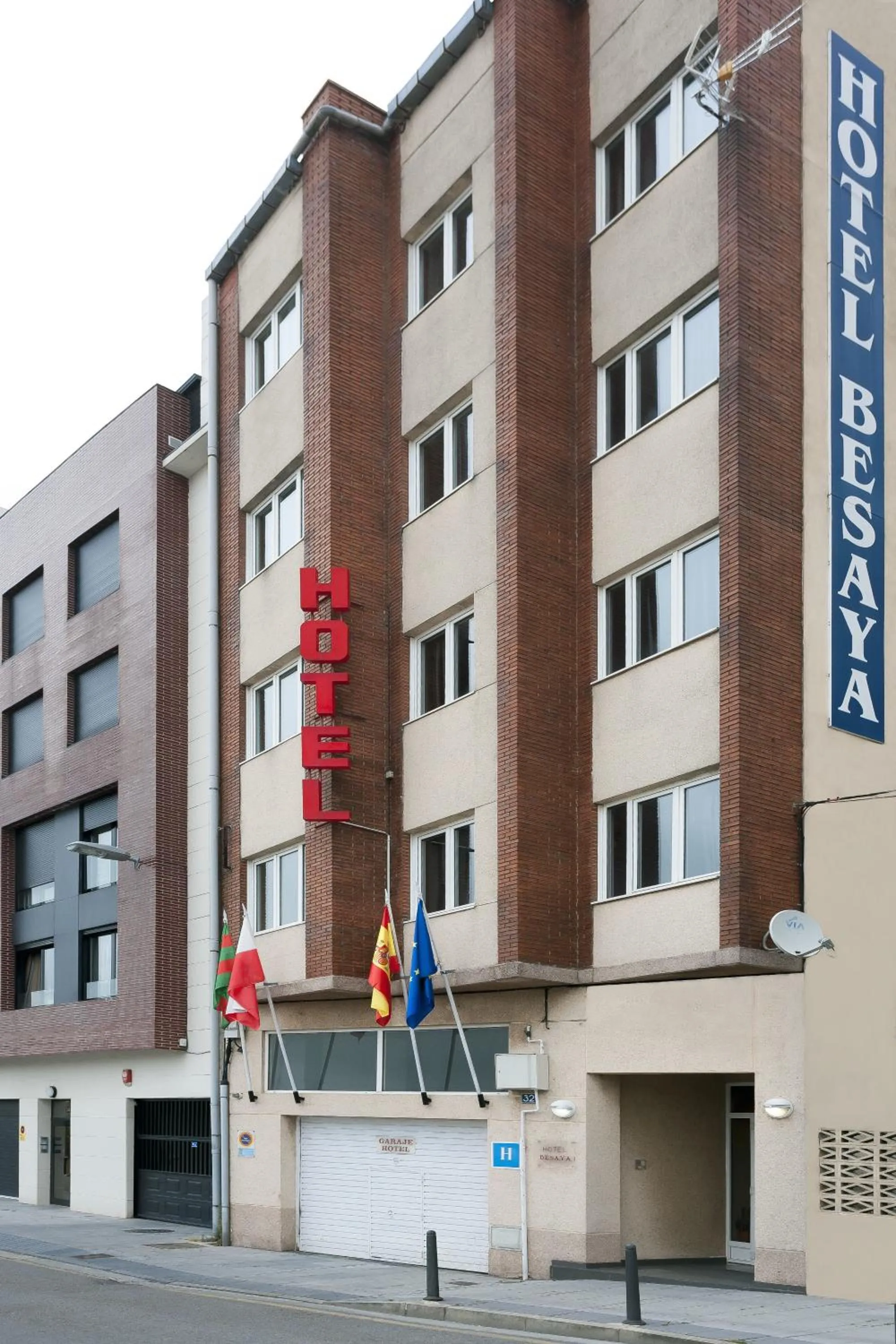 Facade/entrance in Hotel Besaya