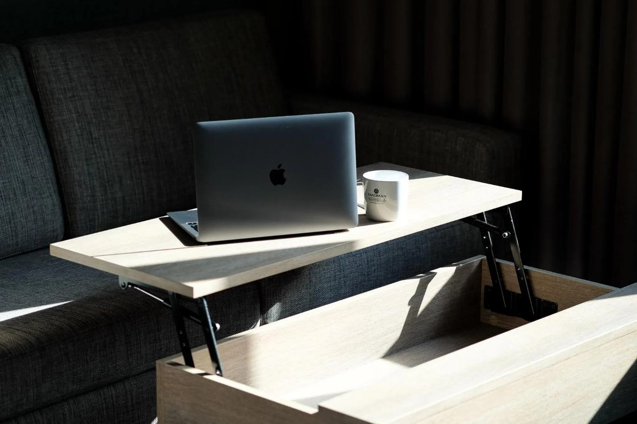 Photo of the whole room in Sandman Signature Sheffield Quays Hotel