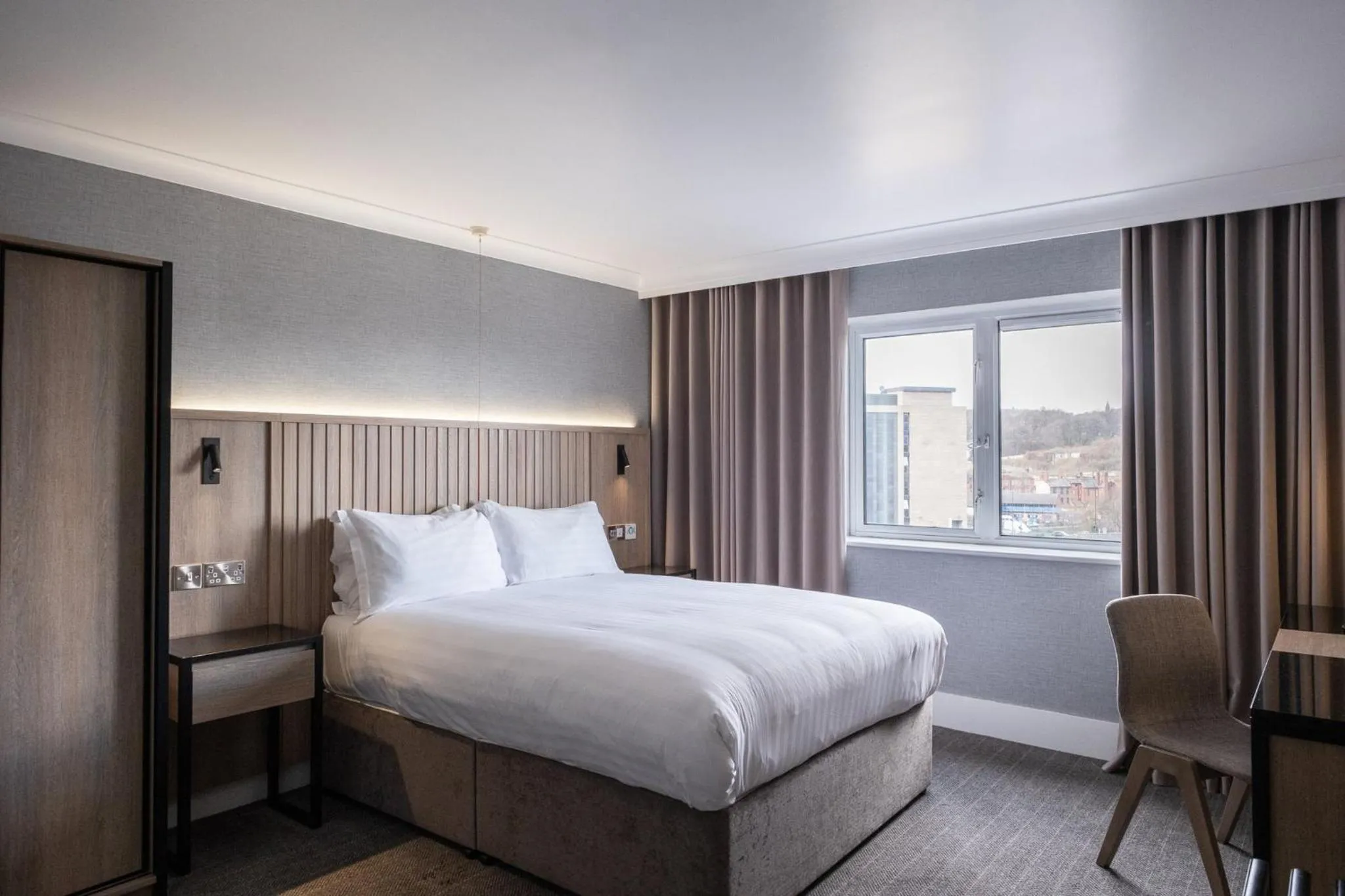 Photo of the whole room, Bed in Sandman Signature Sheffield Quays Hotel