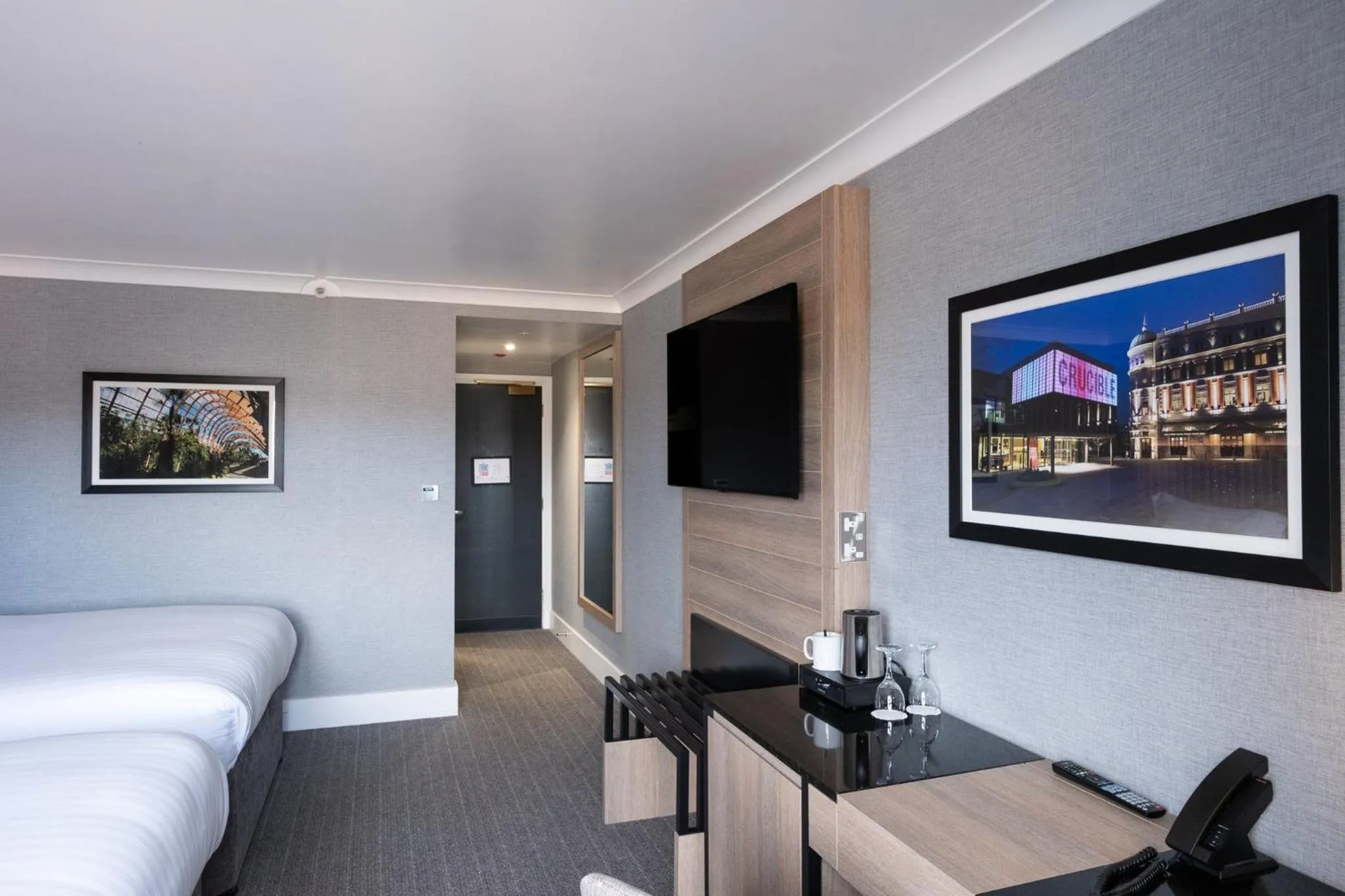 Photo of the whole room, Bed in Sandman Signature Sheffield Quays Hotel