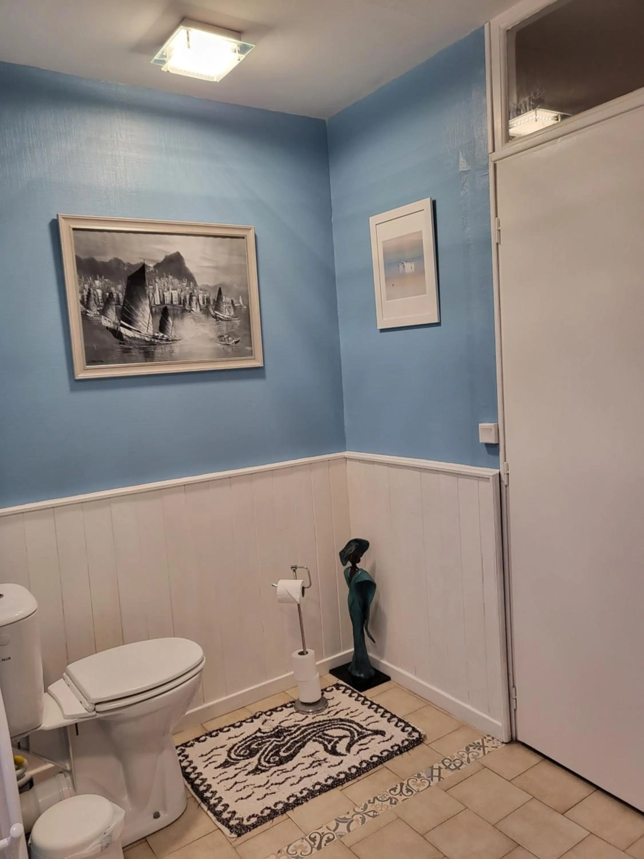 Toilet in Chambre d'Hote Woody
