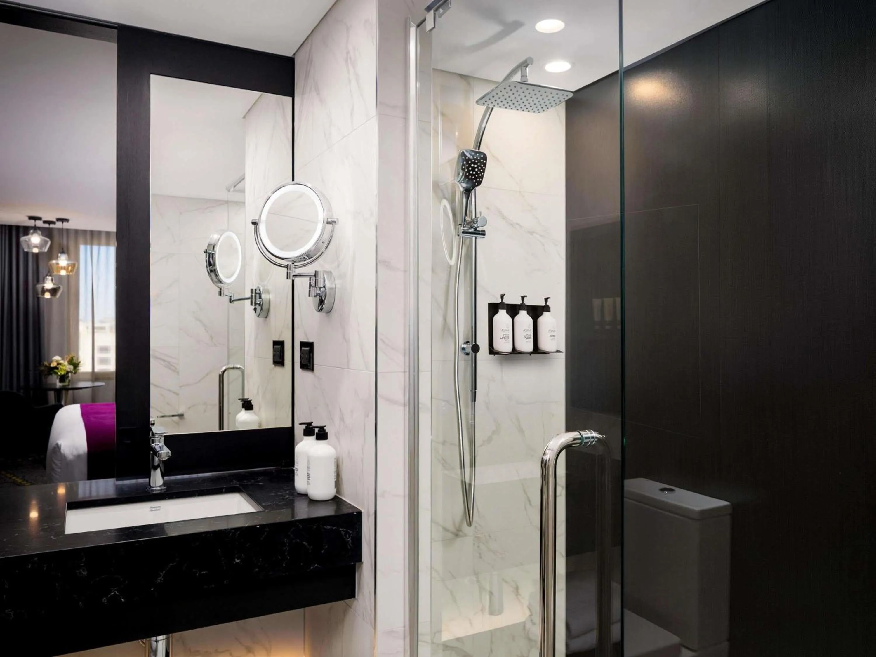 Shower in Pullman Melbourne City Centre