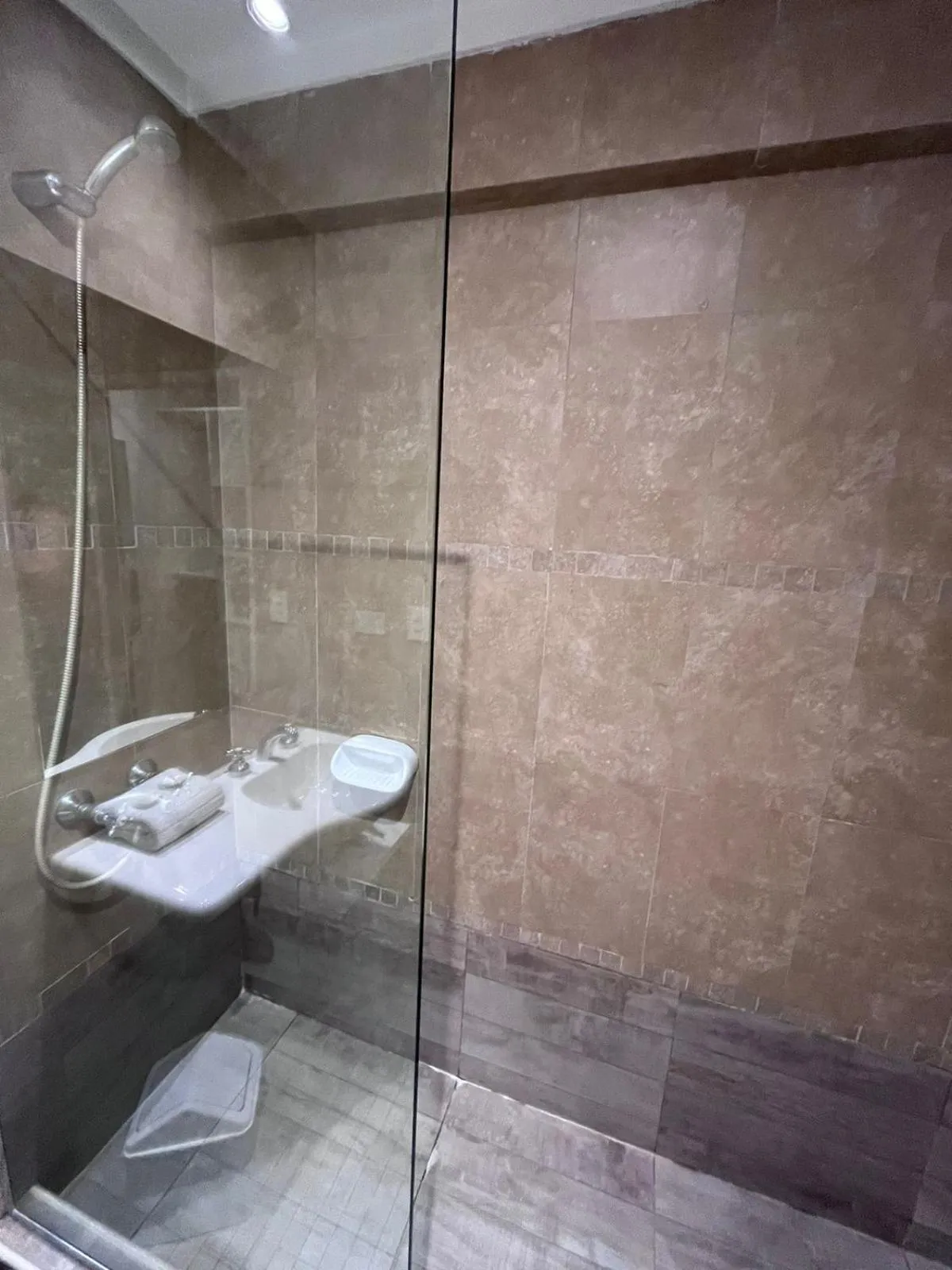 Shower in Color Botánico