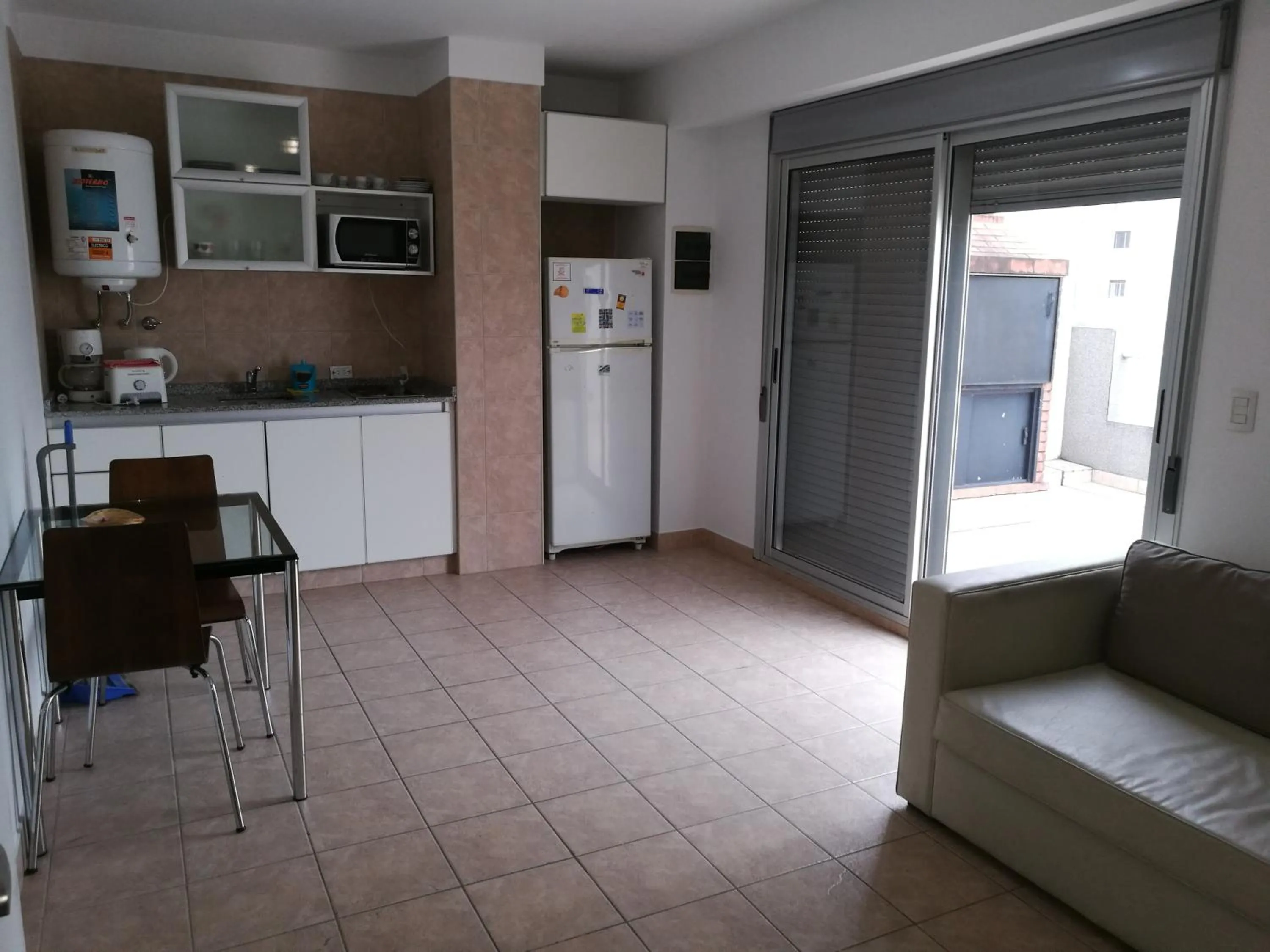 Kitchen or kitchenette in Color Botánico