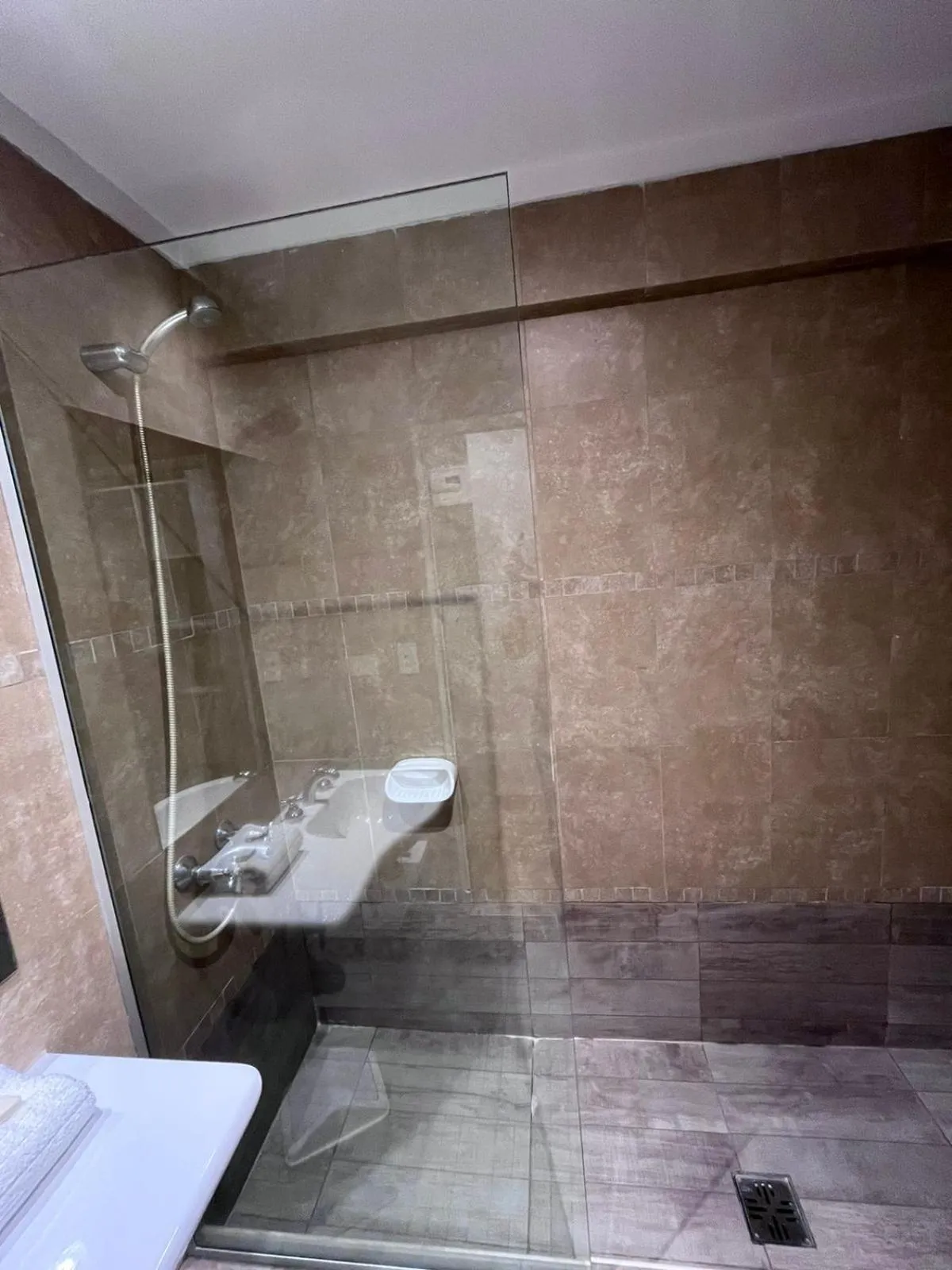 Shower in Color Botánico