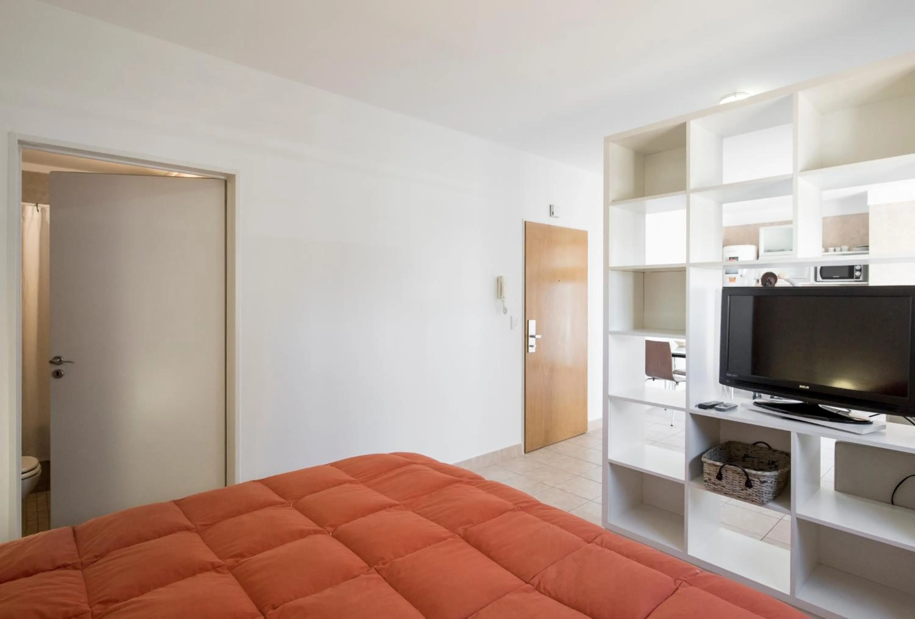 Communal lounge/ TV room, Bed in Color Botánico