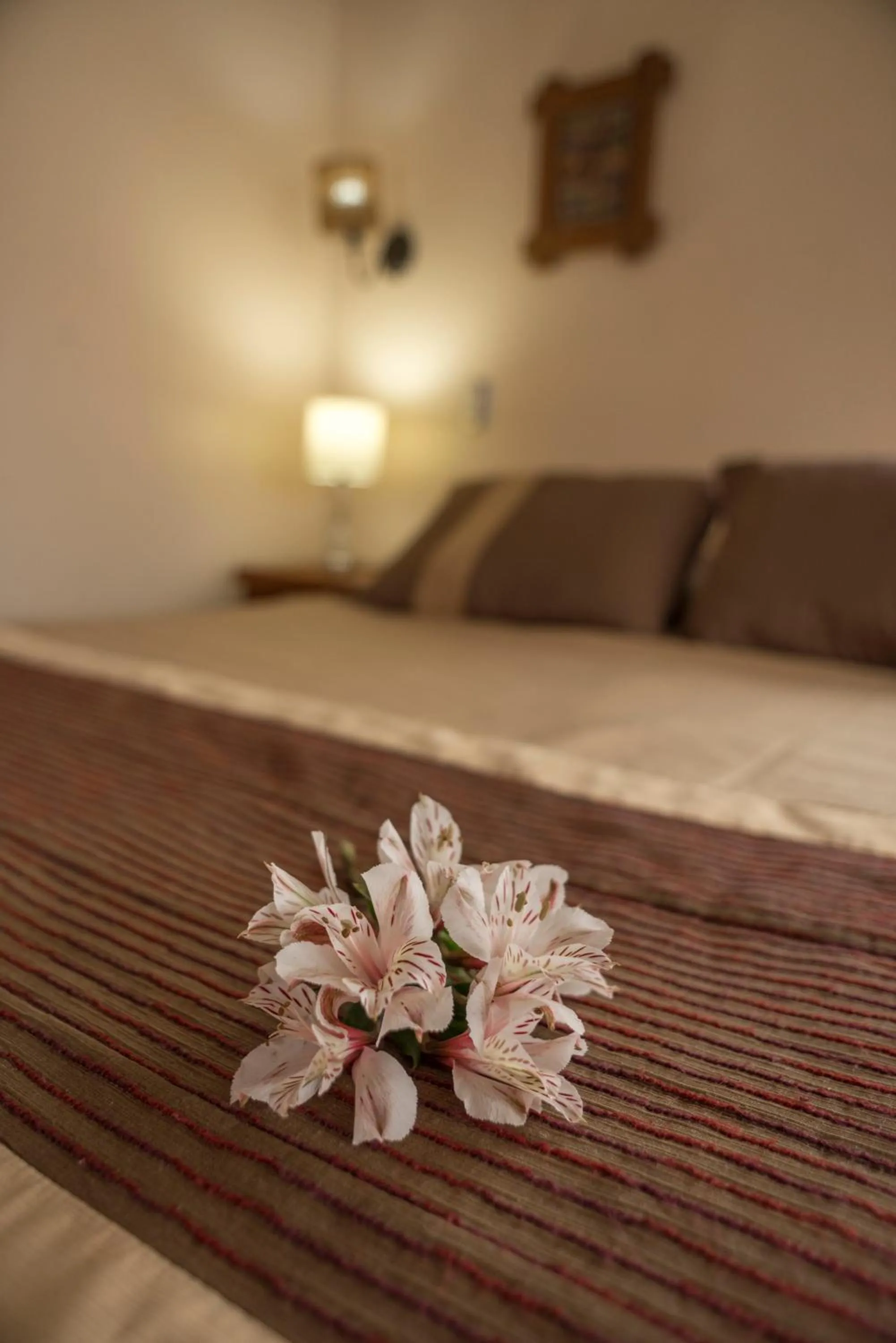 Photo of the whole room, Bed in Weisserhaus