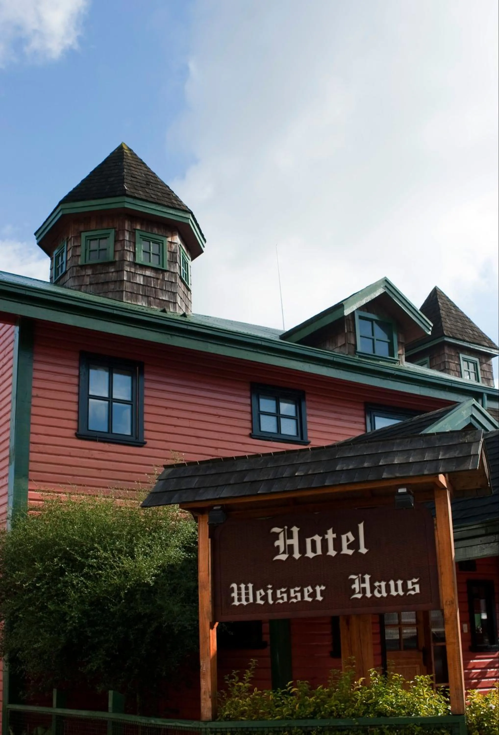 Facade/entrance in Weisserhaus