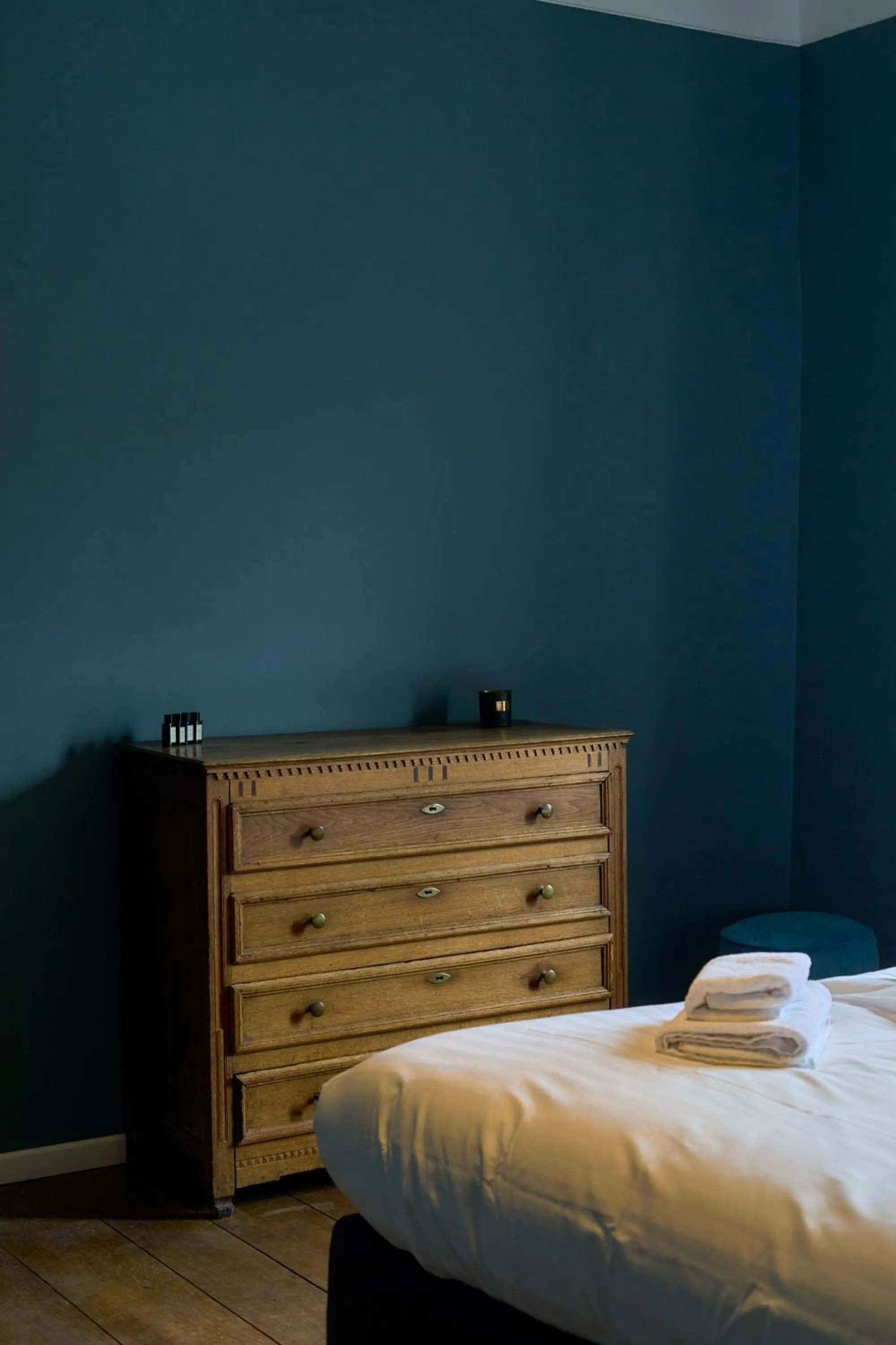 furniture, Bed in Château de la Chapelle