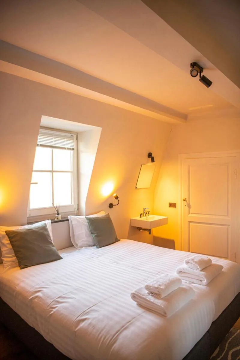 Bed in Château de la Chapelle