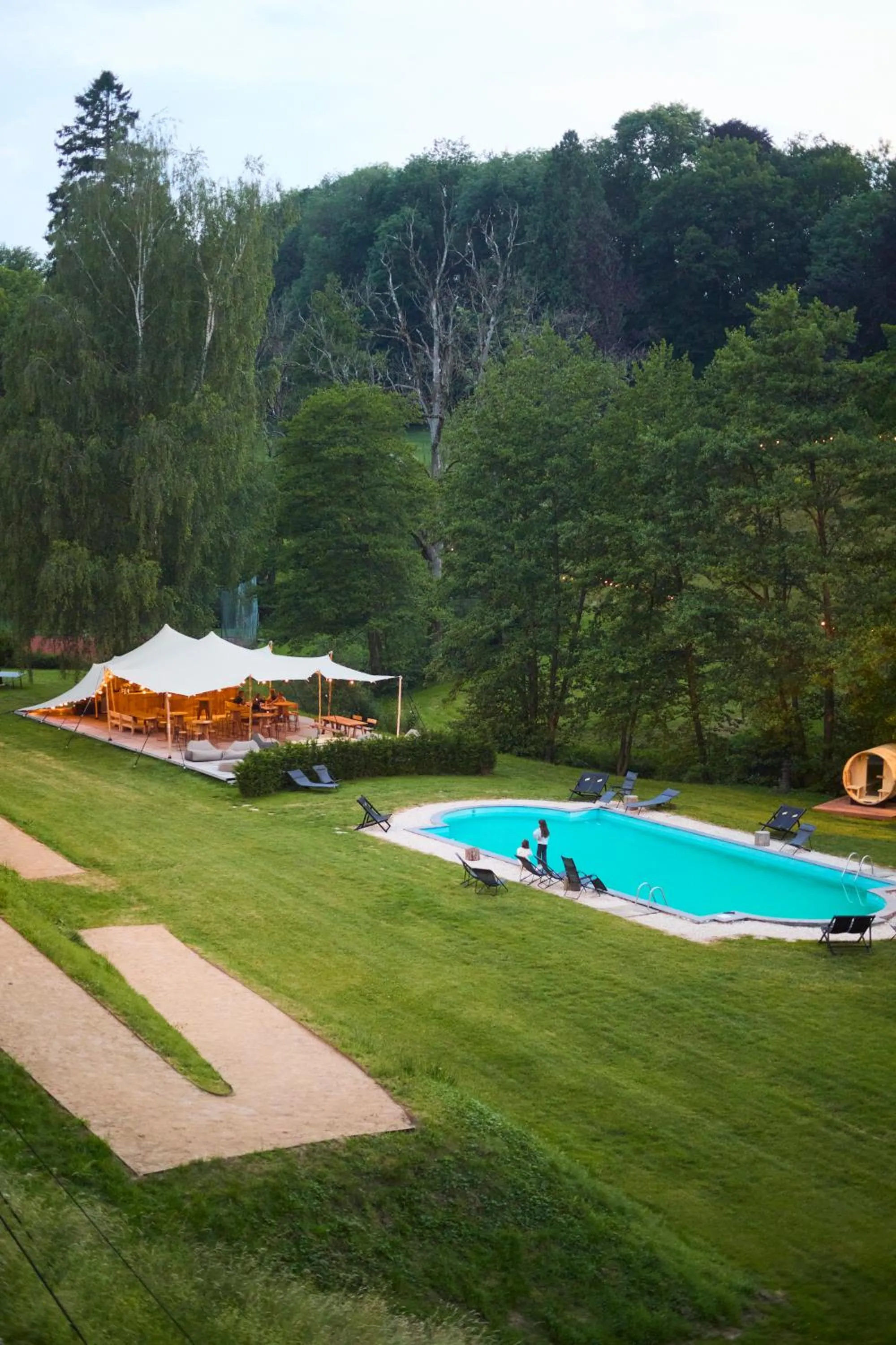 Spring in Château de la Chapelle