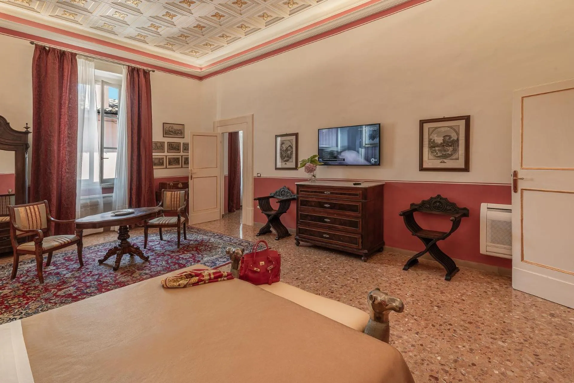 TV and multimedia, Bed in Palazzo Rotati