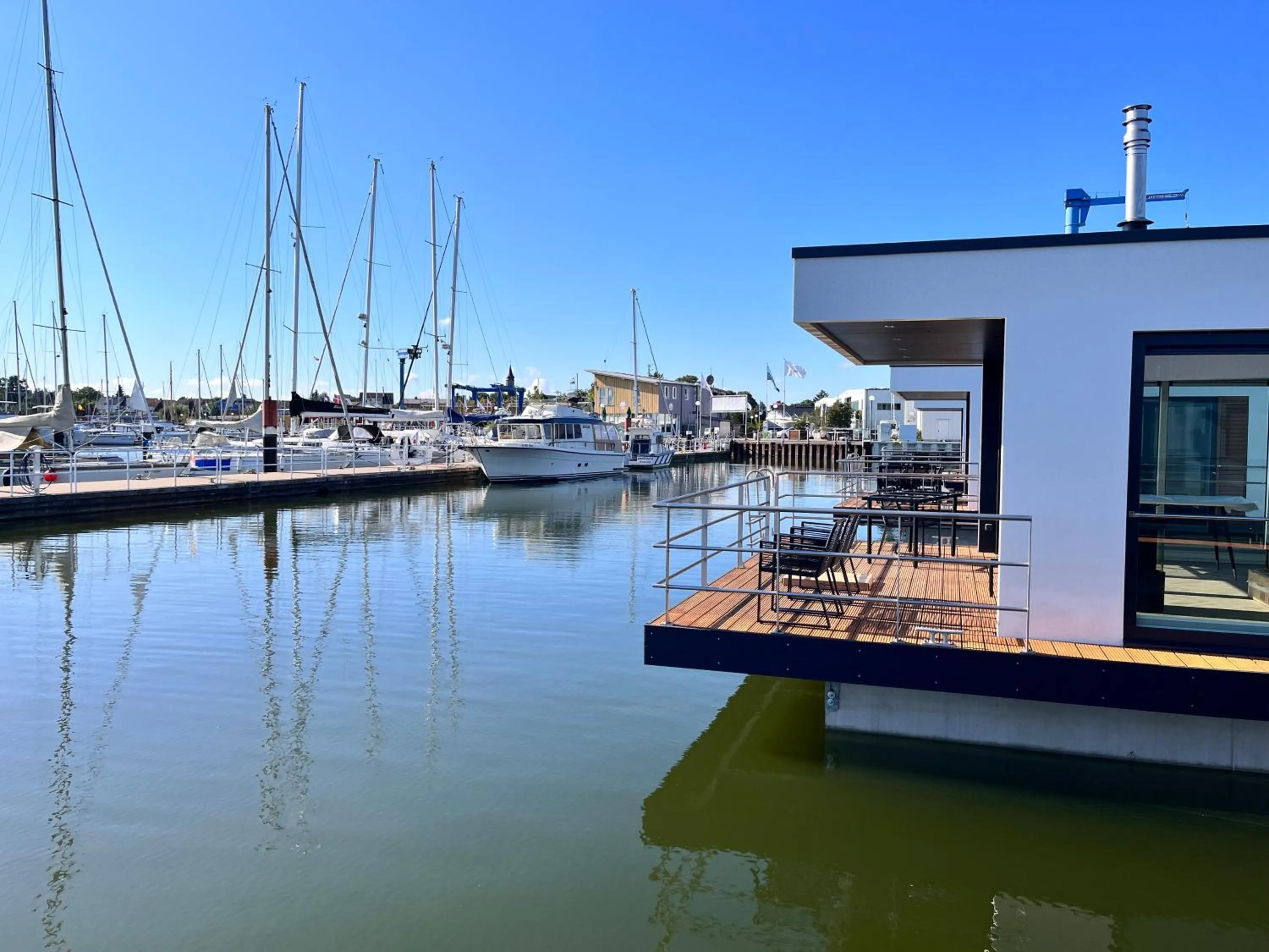 Property building in Schwimmende Häuser im BALTIC SEA RESORT