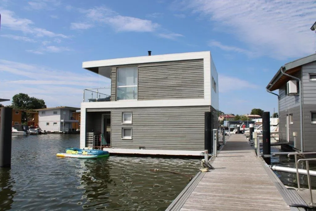 Property building in Schwimmende Häuser im BALTIC SEA RESORT