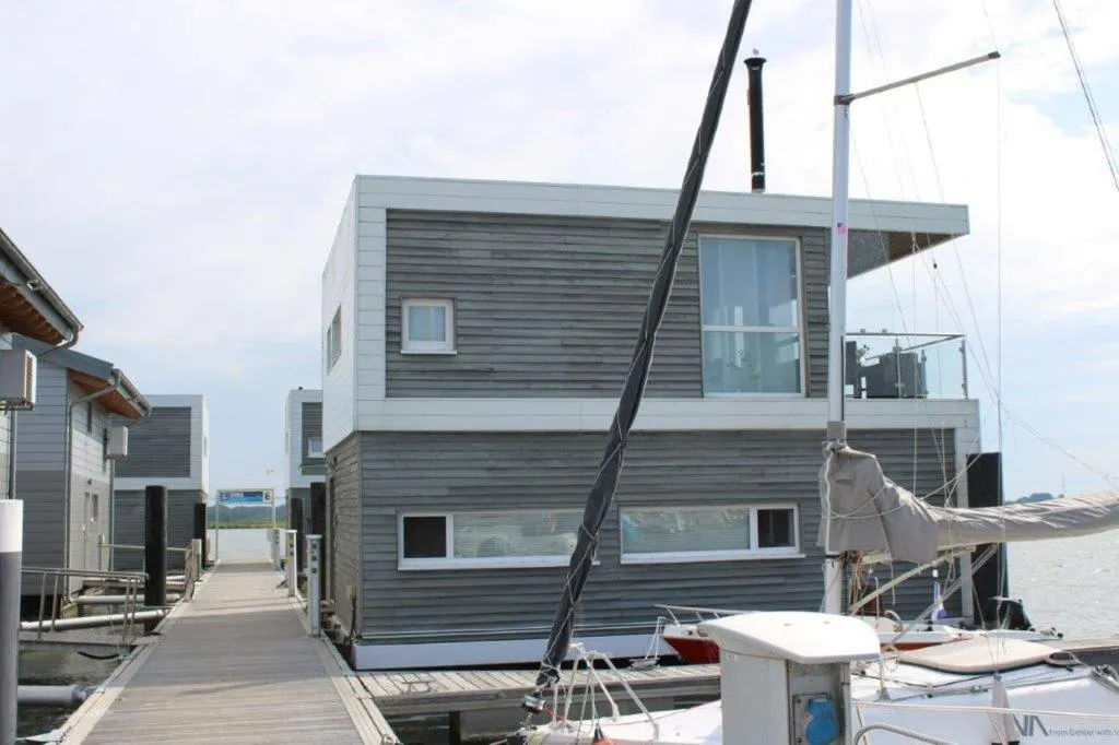 Property building in Schwimmende Häuser im BALTIC SEA RESORT