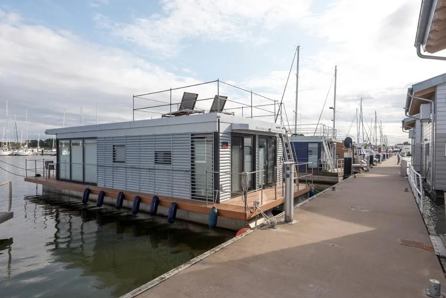 Property building in Schwimmende Häuser im BALTIC SEA RESORT