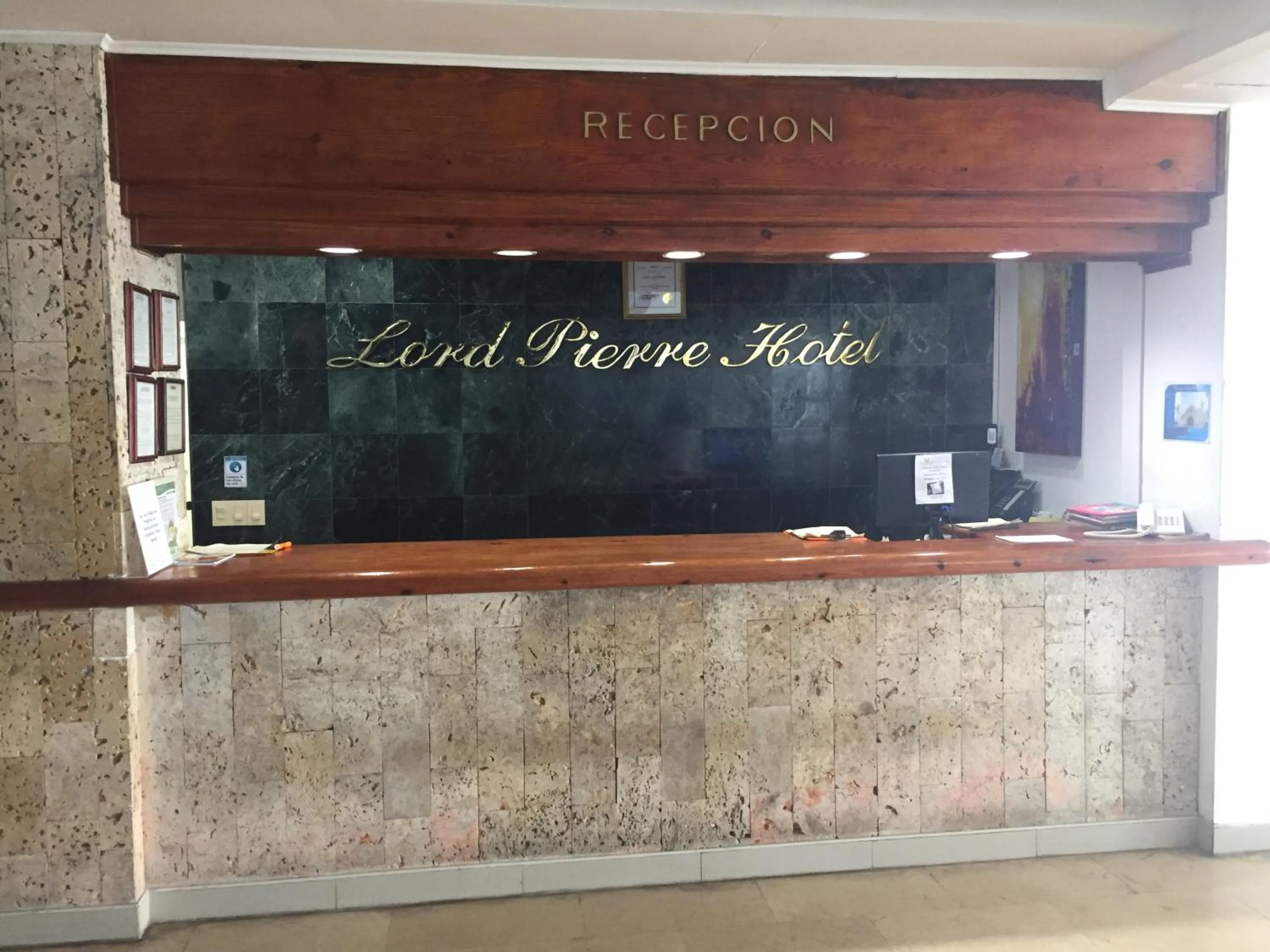 Facade/entrance in Hotel Lord Pierre