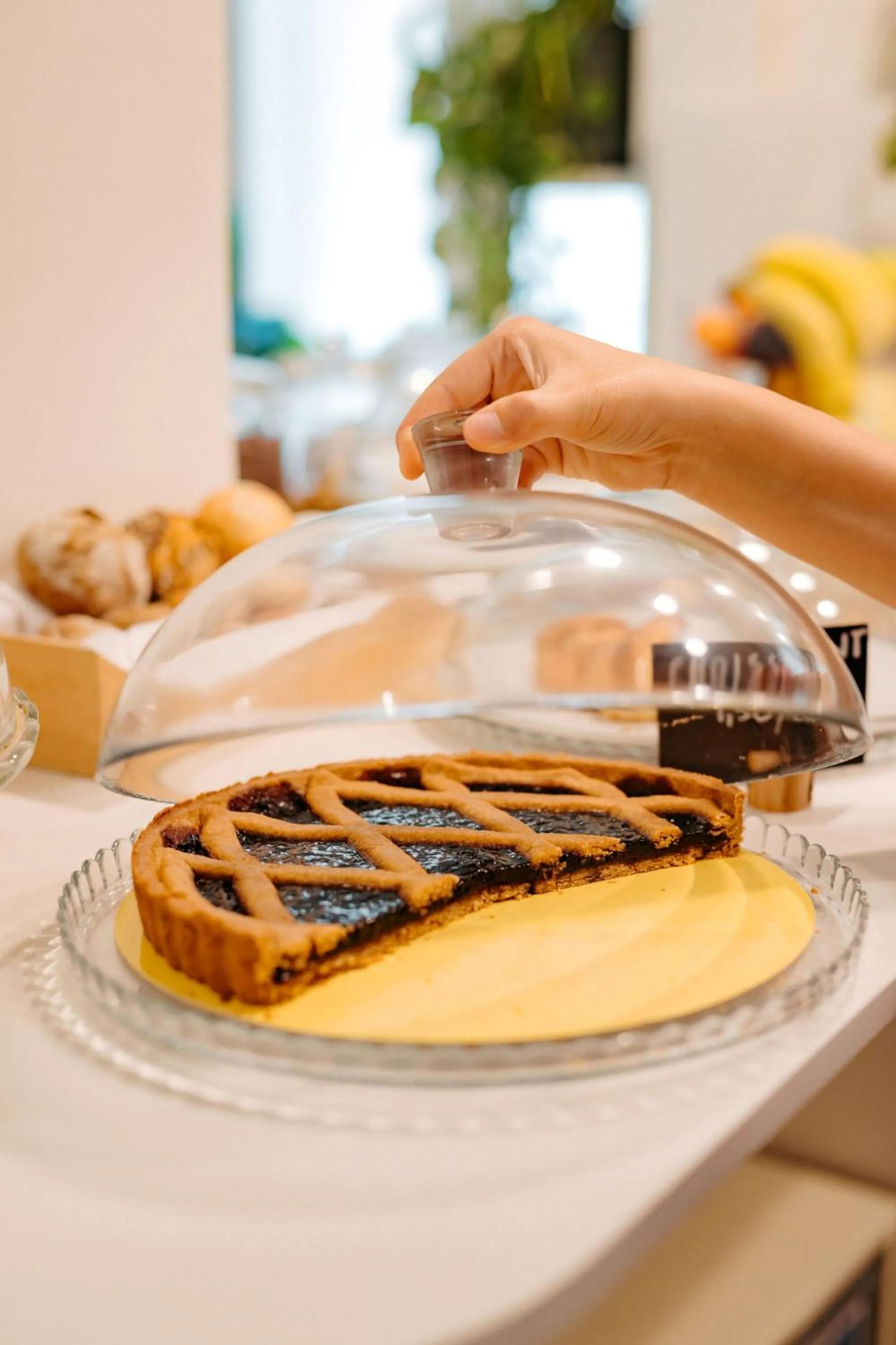 Food and drinks in Tomato Urban Retreat