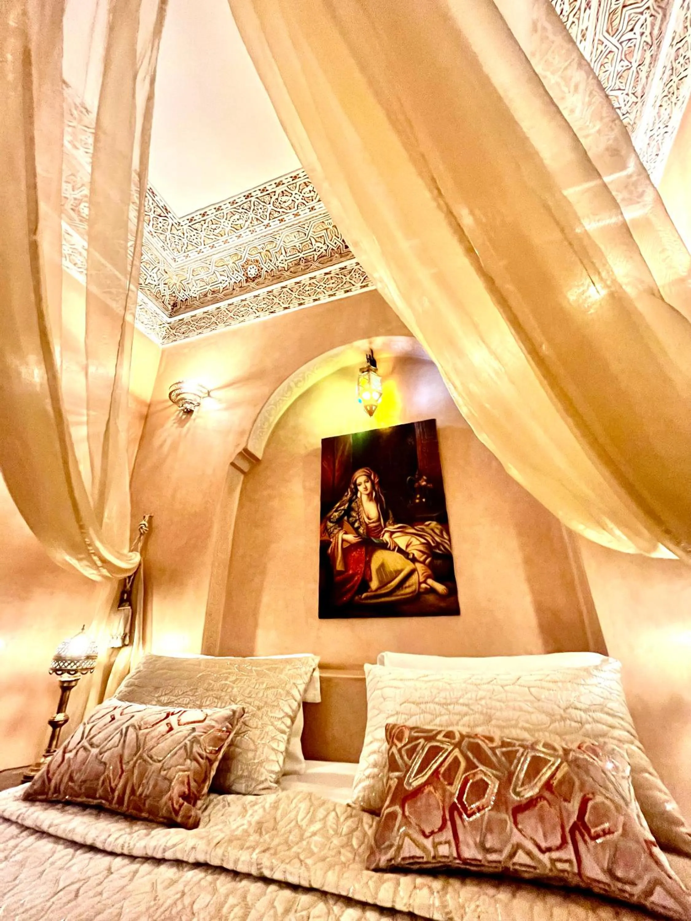Bed in Riad Fatinat Marrakech