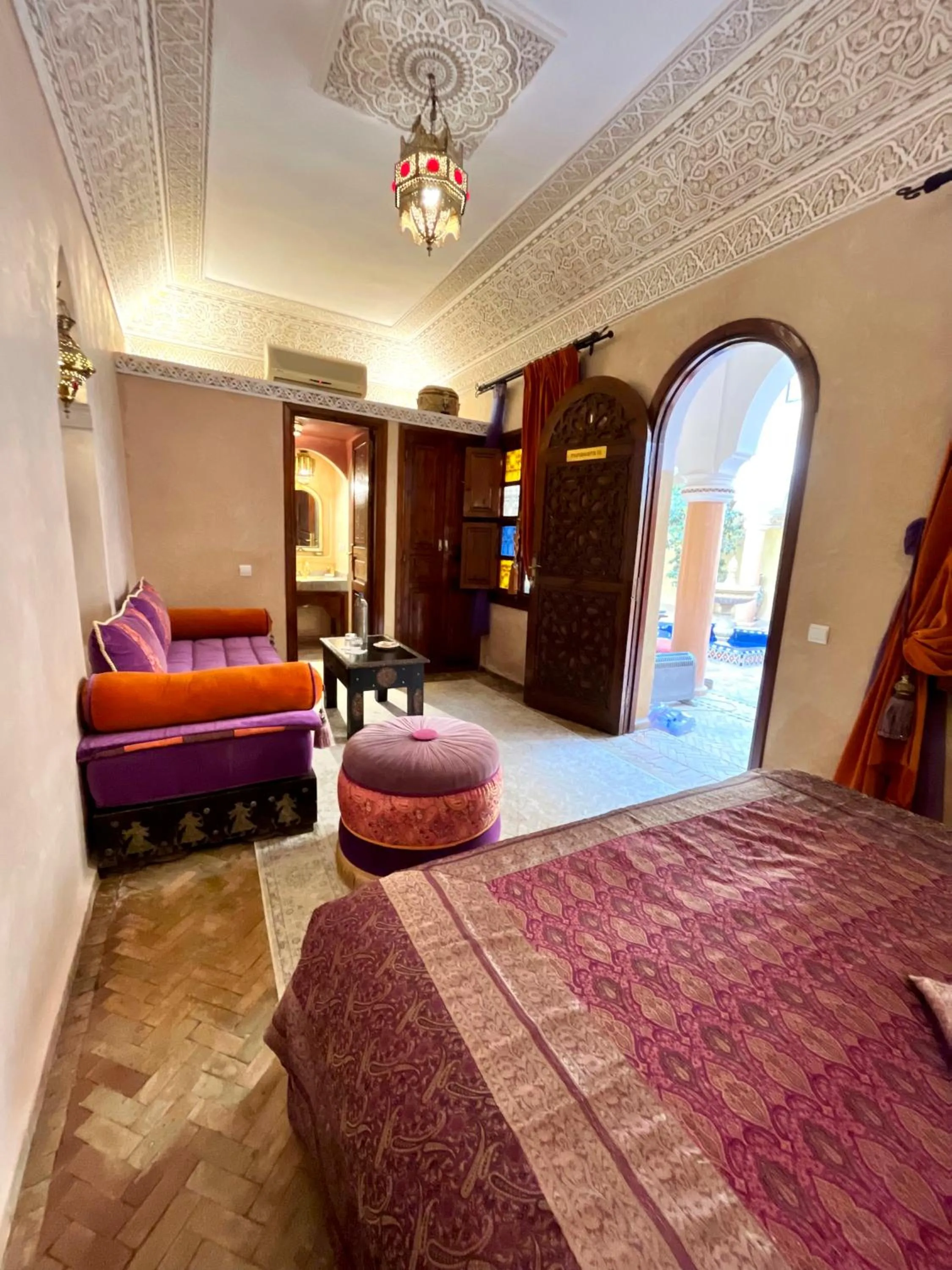 Bed in Riad Fatinat Marrakech