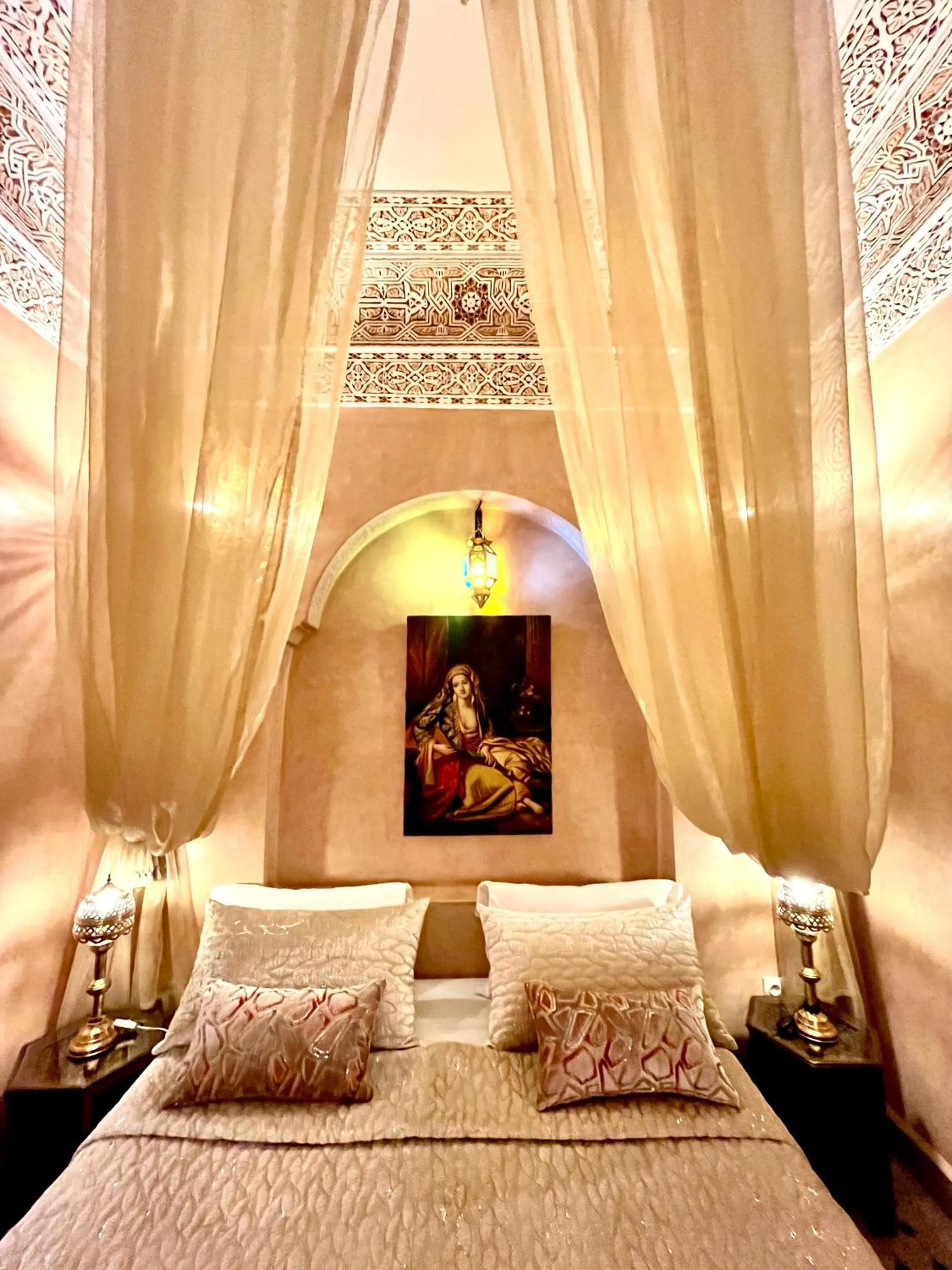 Bed in Riad Fatinat Marrakech