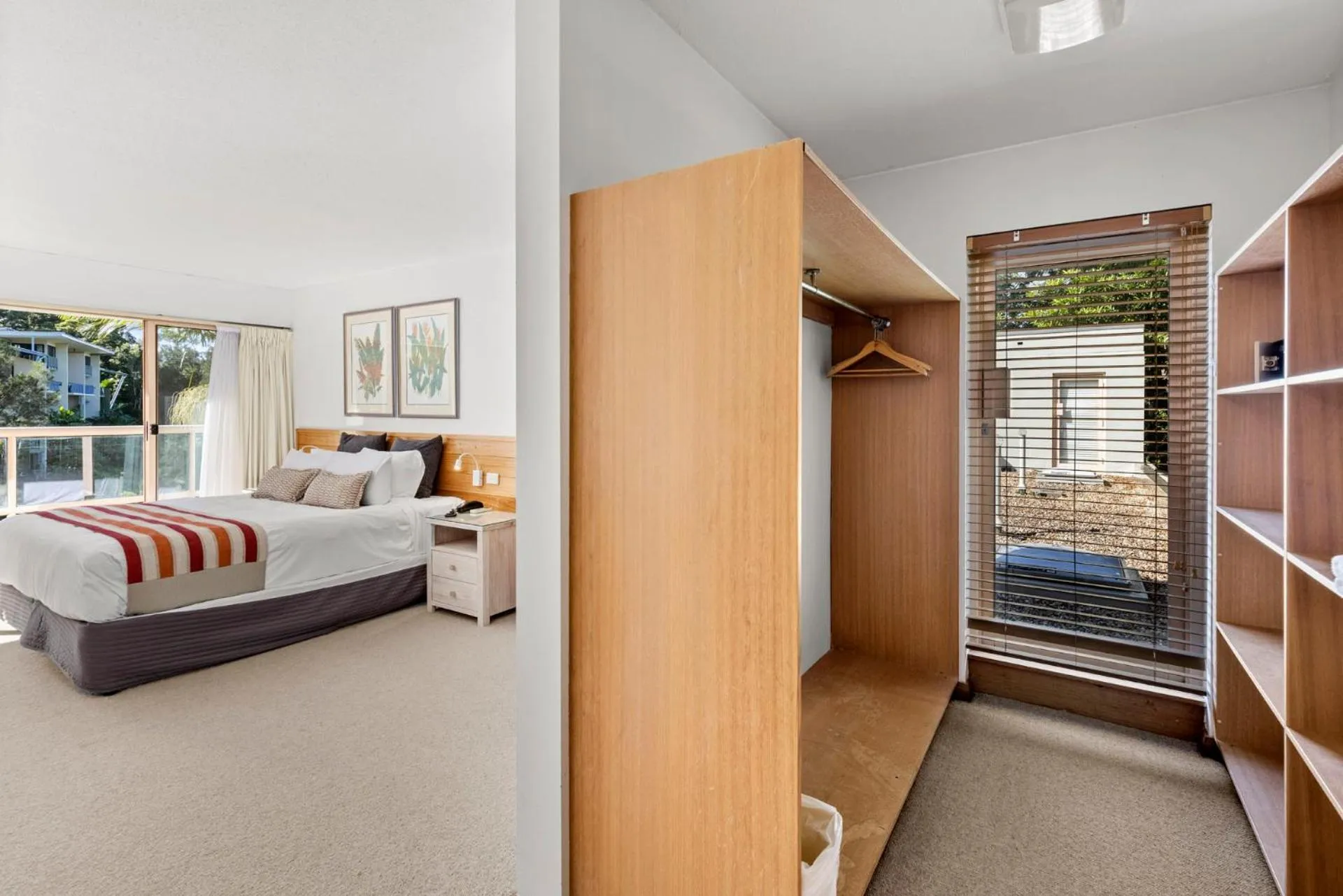 Bedroom, Bed in Pacific Bay Resort