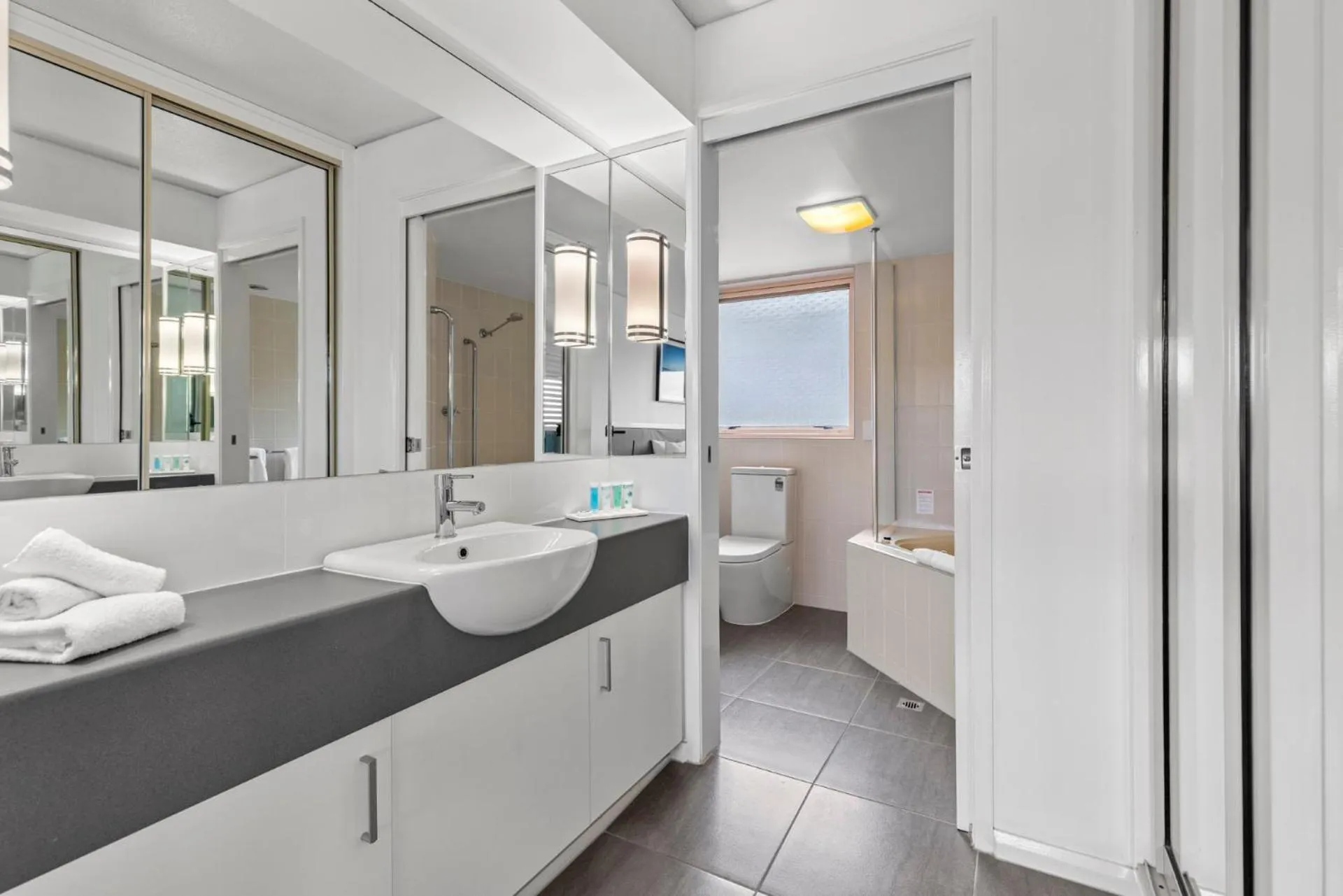 Shower in Pacific Bay Resort