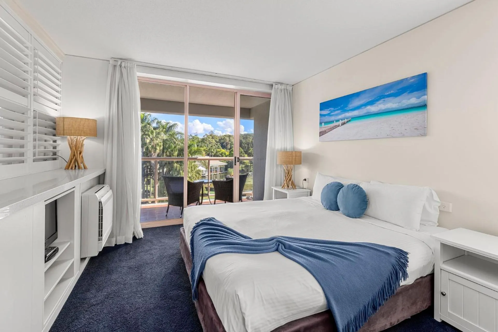 Bedroom, Bed in Pacific Bay Resort